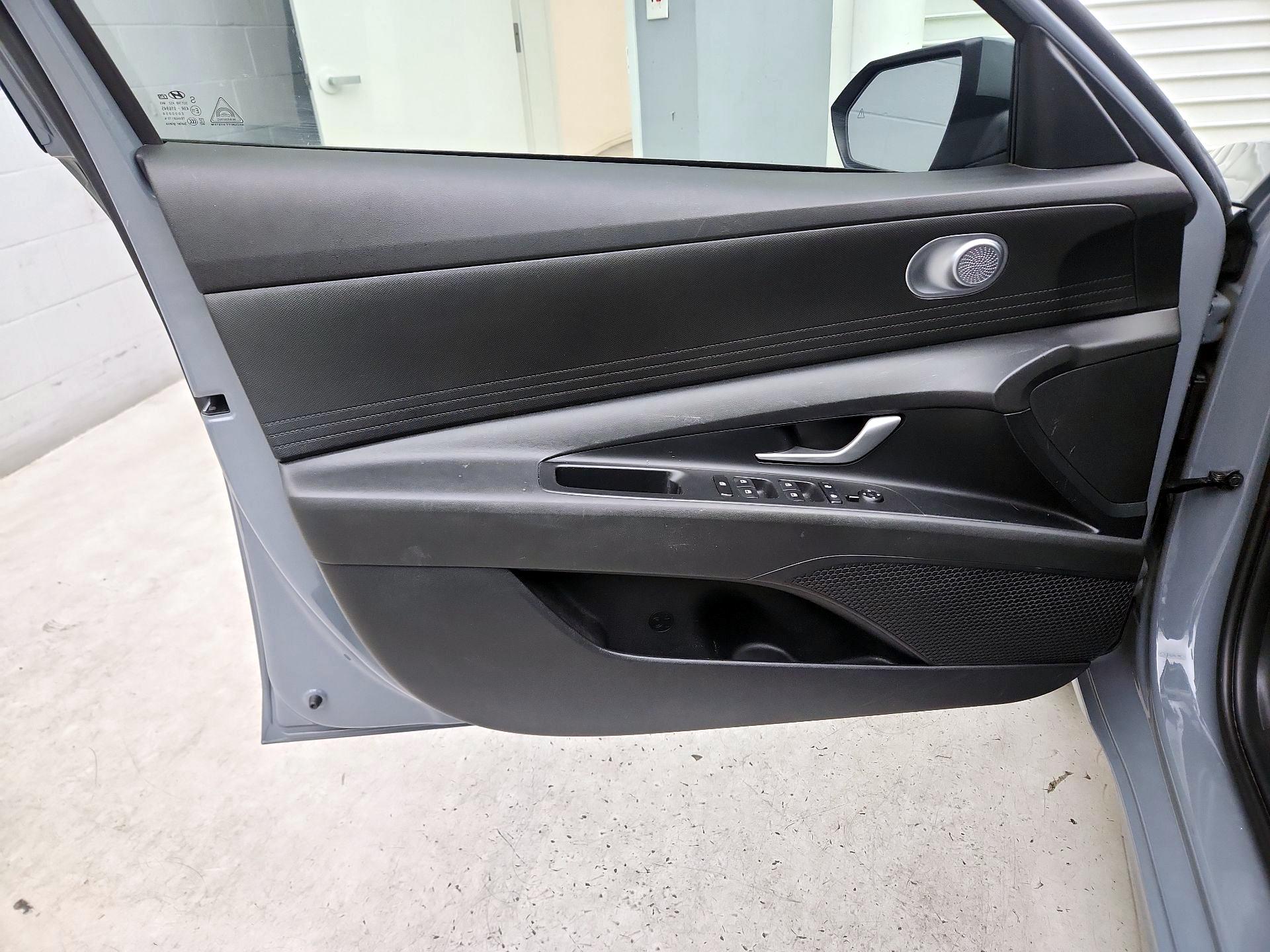 Thumbnail: 2023 Hyundai Elantra - 12