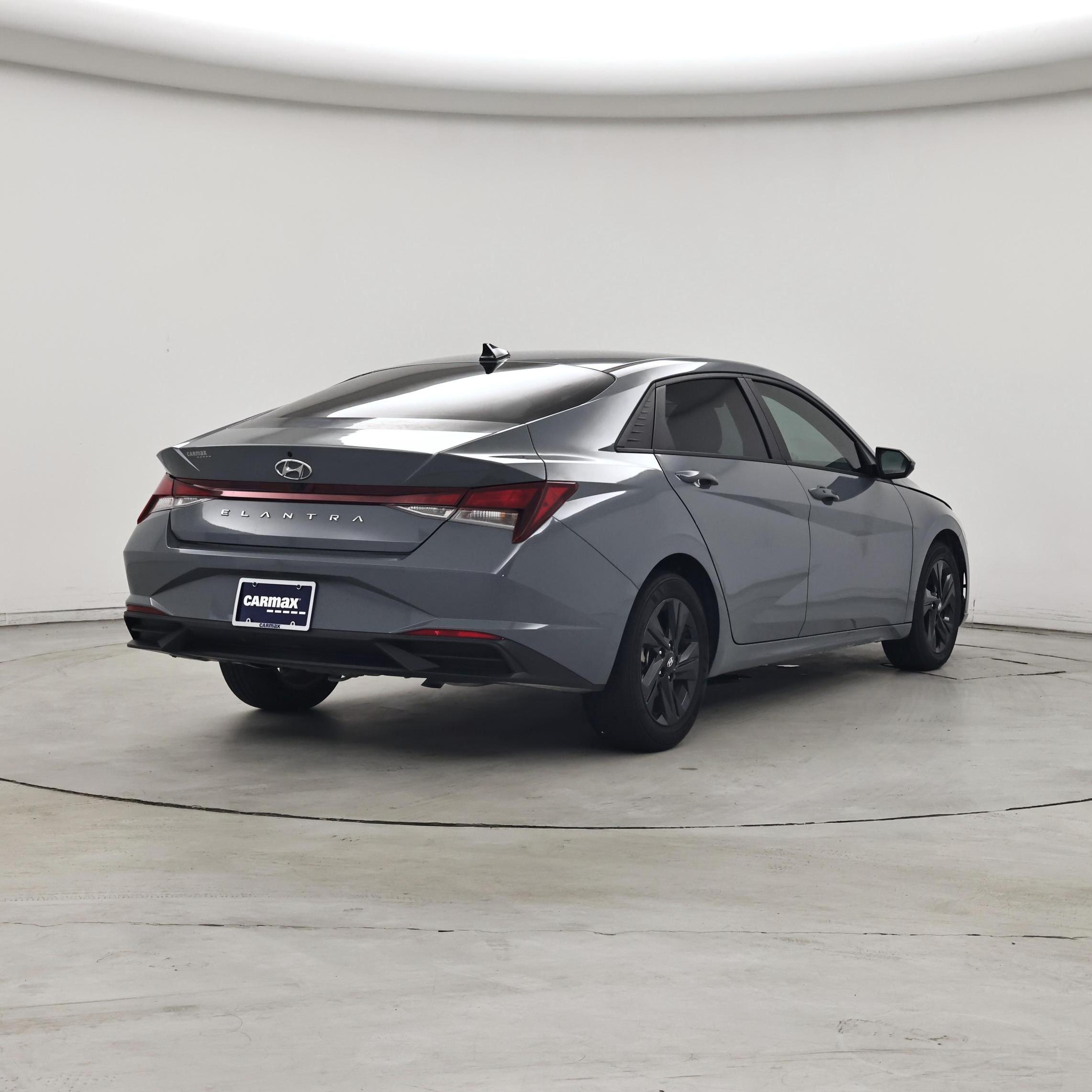 Thumbnail: 2023 Hyundai Elantra - 8