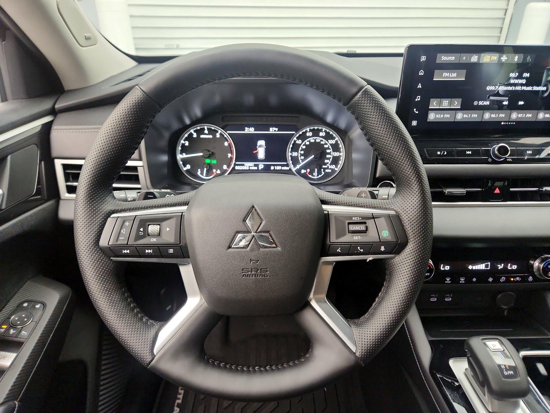 Thumbnail: 2026 Mitsubishi Outlander - 10