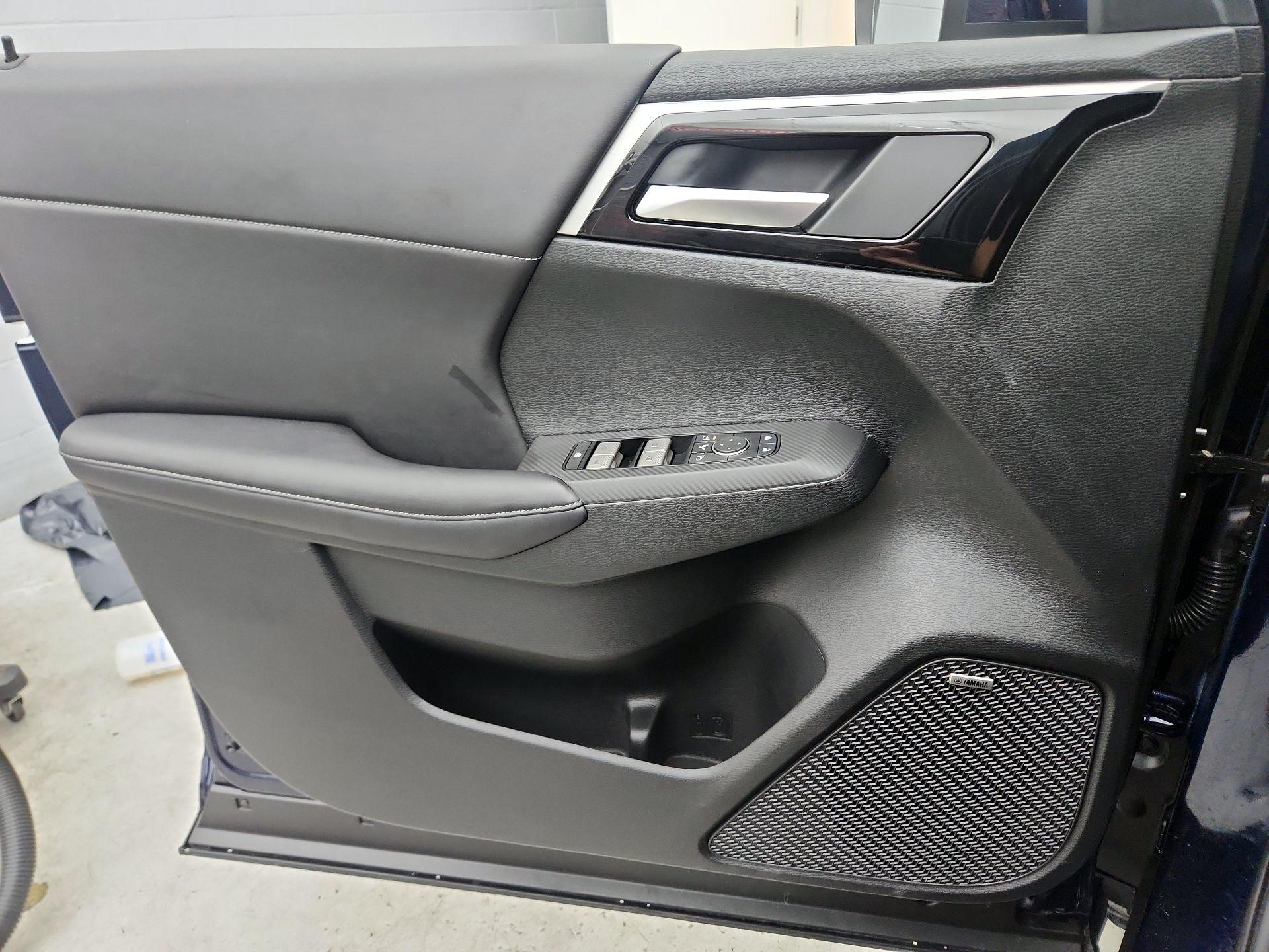 Thumbnail: 2026 Mitsubishi Outlander - 12