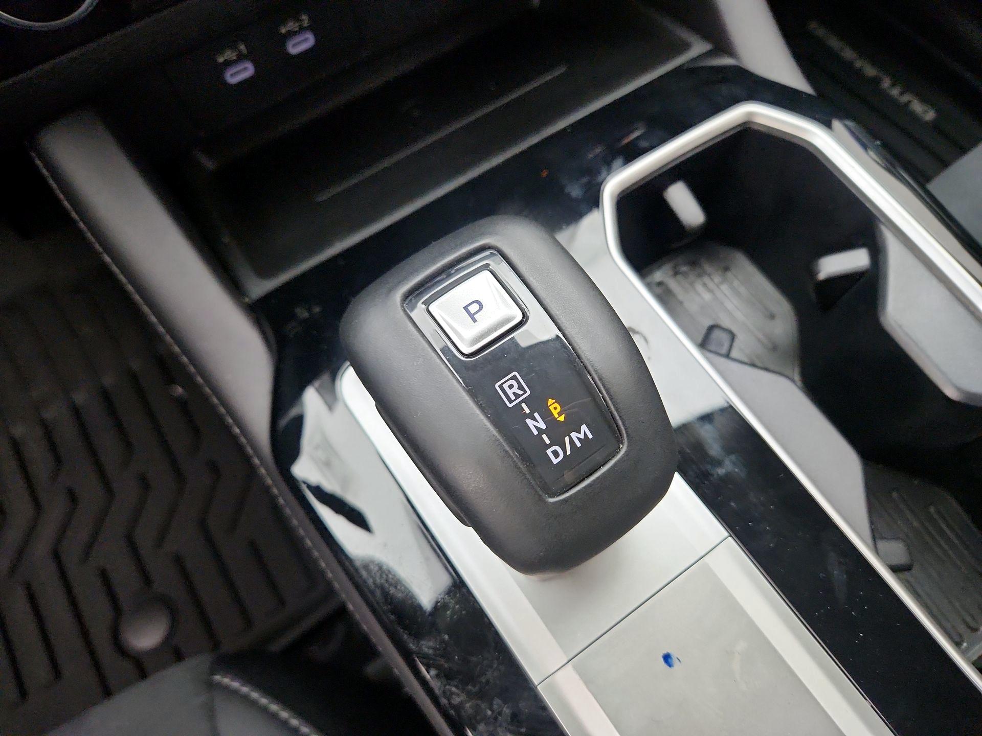 Thumbnail: 2026 Mitsubishi Outlander - 18