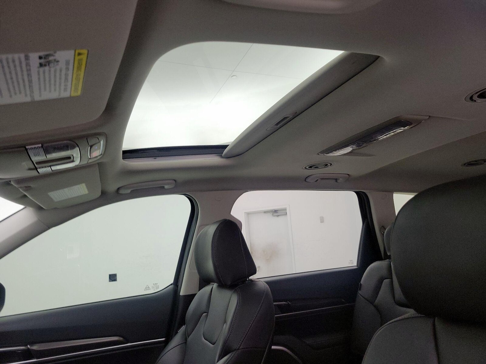 Sunroof(s) & Overhead Airbags