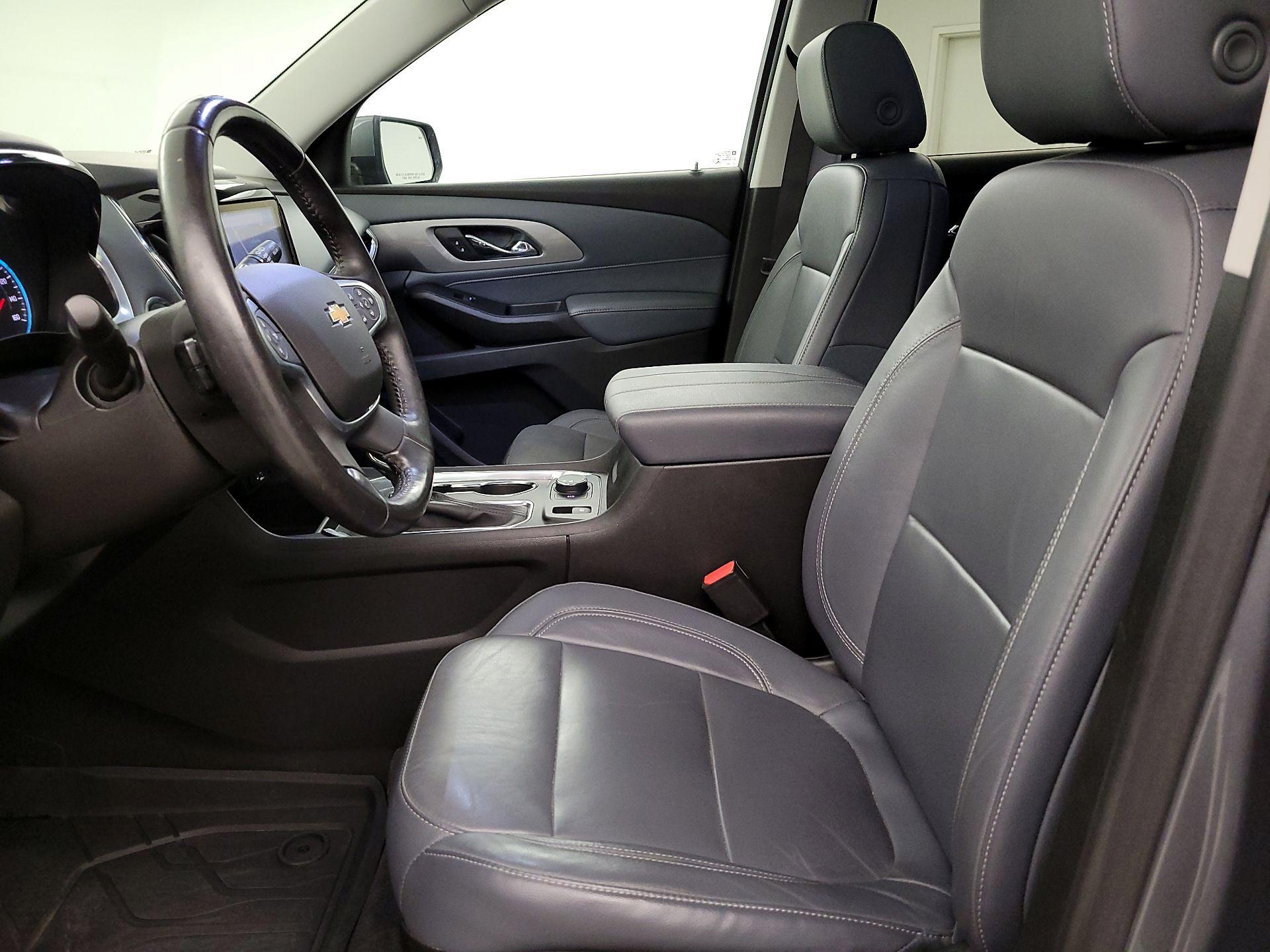 Thumbnail: 2021 Chevrolet Traverse - 11