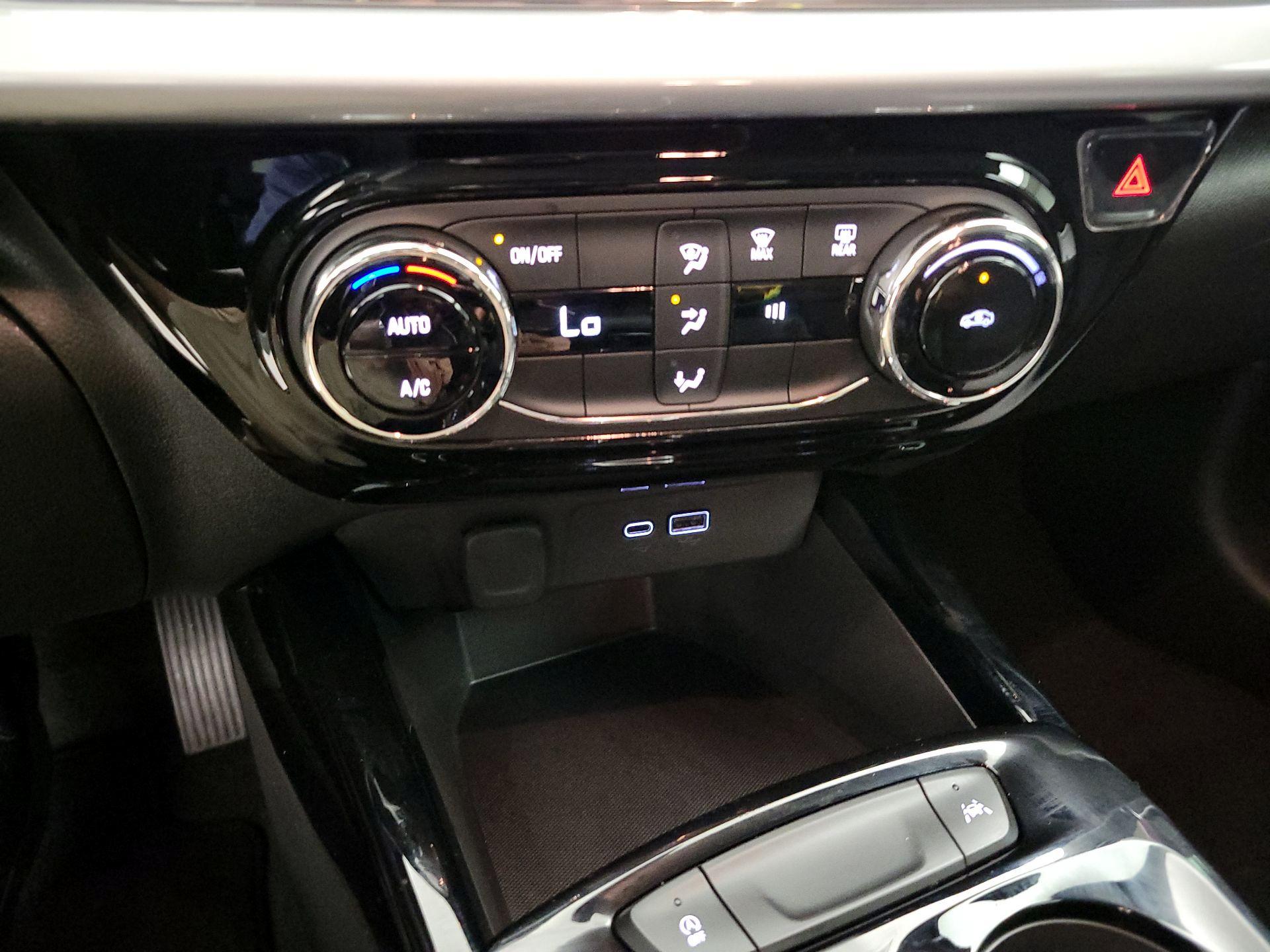 Thumbnail: 2025 Chevrolet Trax - 16