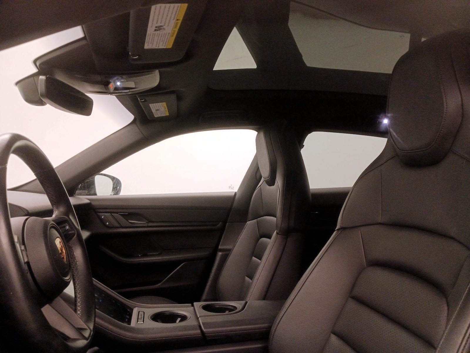 2023 Porsche Taycan Base - Photo 19