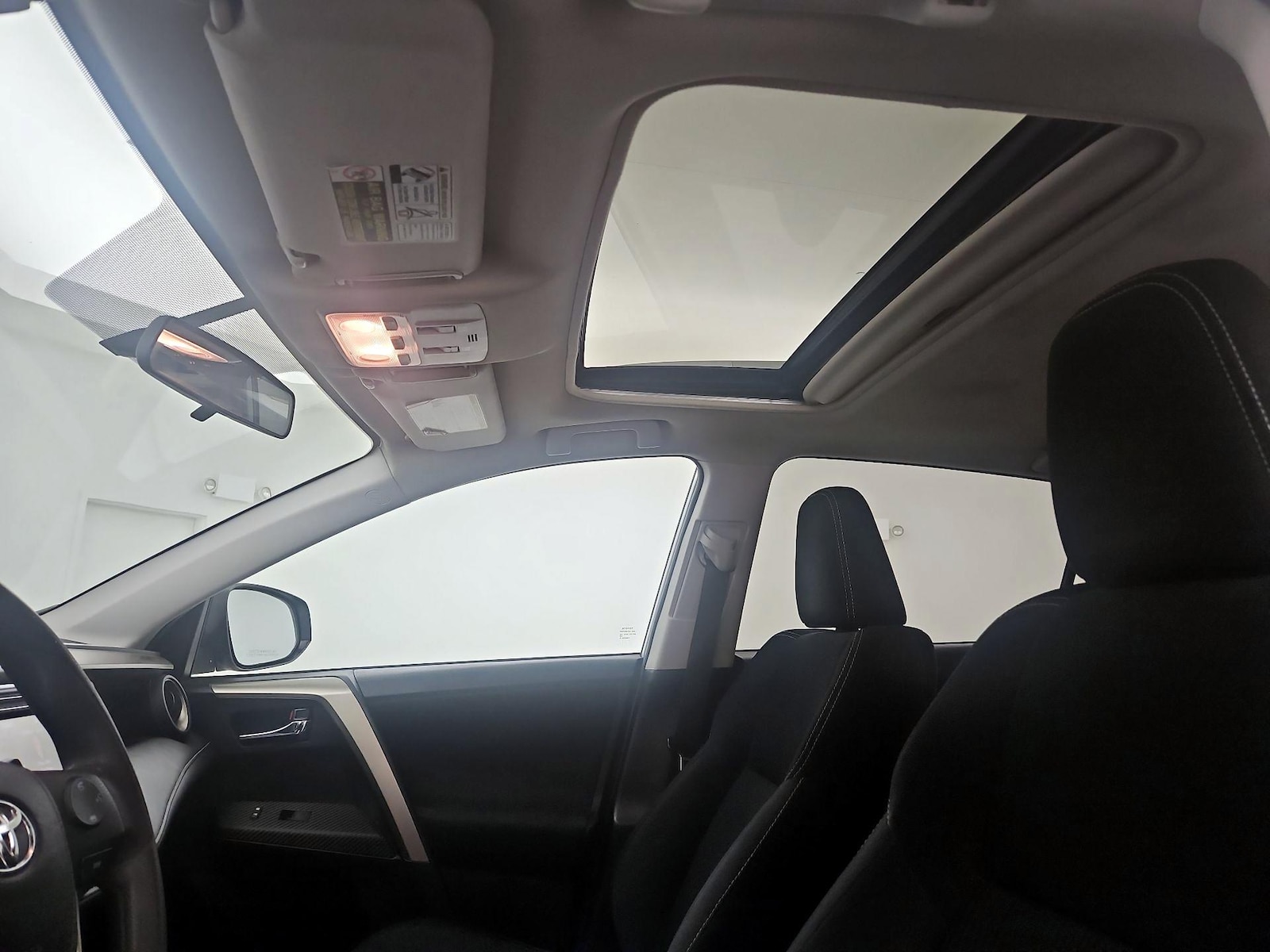 Sunroof(s) & Overhead Airbags