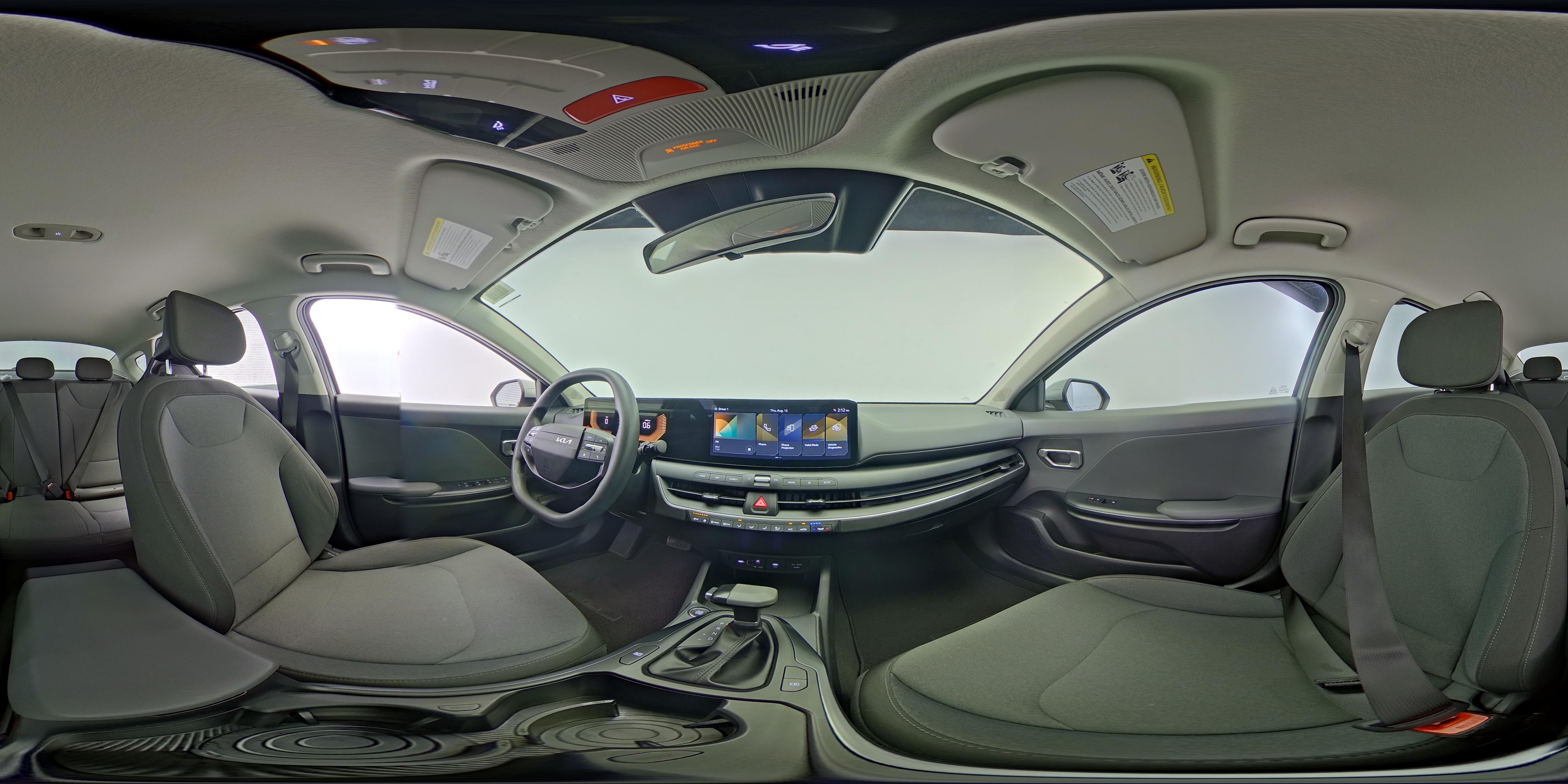2025 Kia K4 LXS - Photo 24