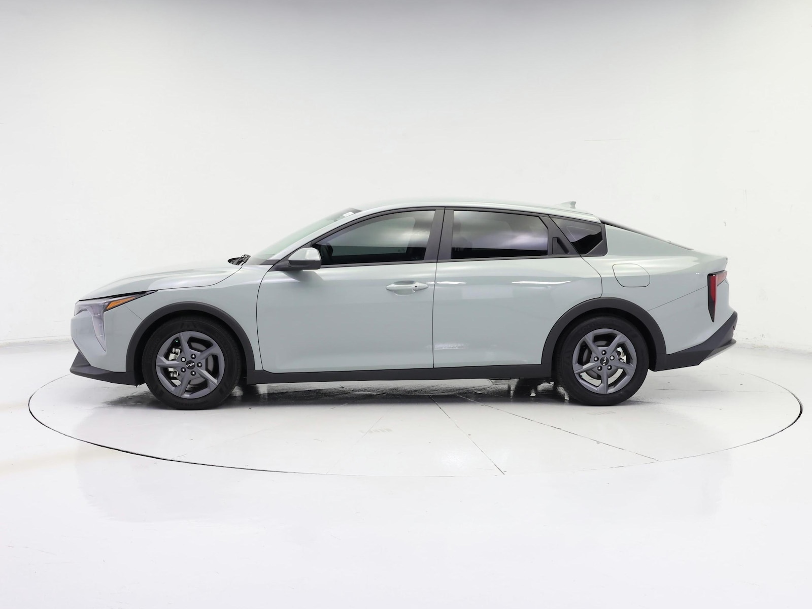 2025 Kia K4 LXS - Photo 4