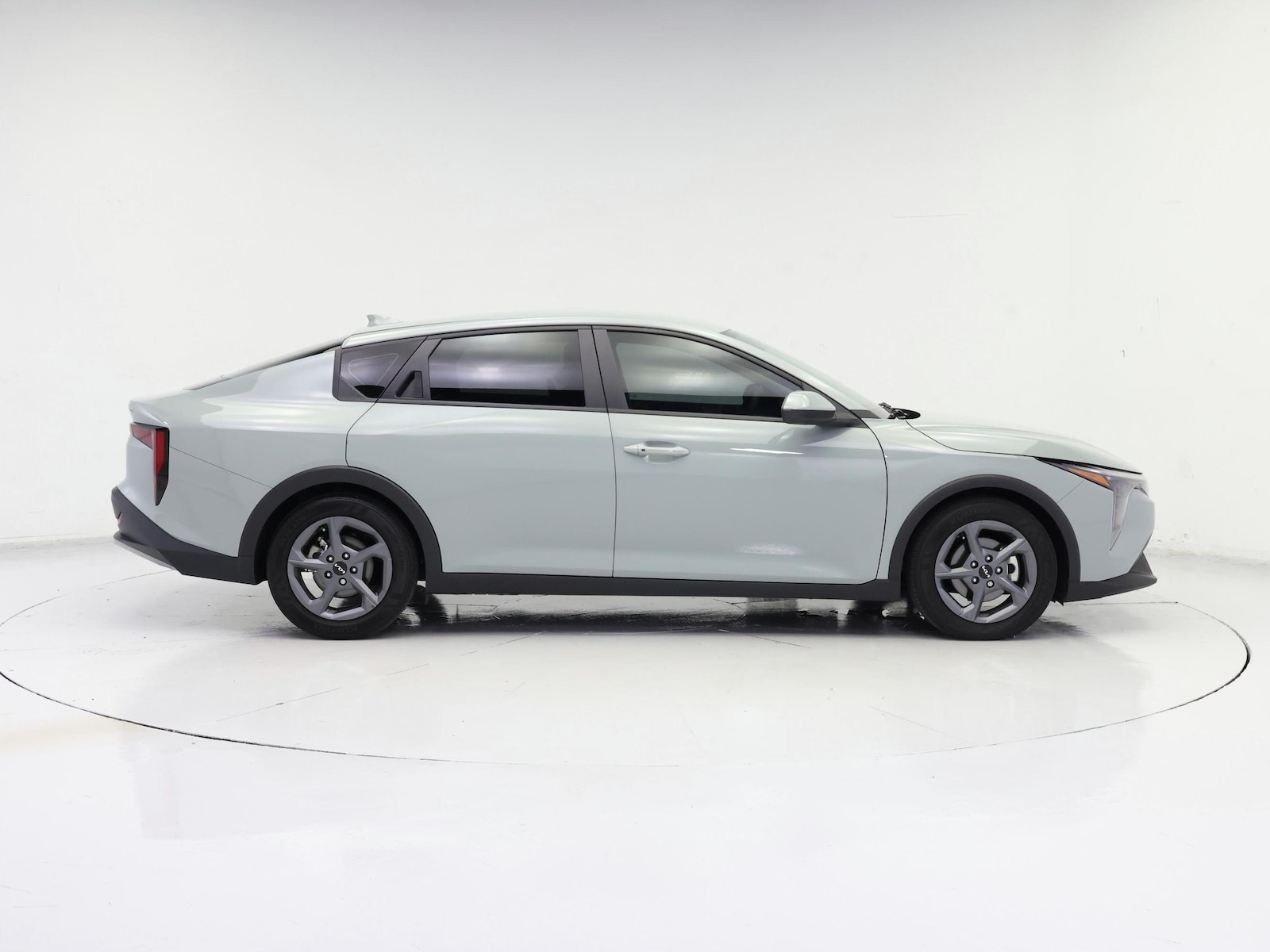 2025 Kia K4 LXS - Photo 8
