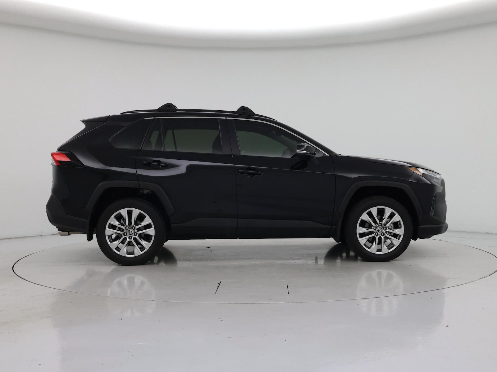 2025 Toyota RAV4 XLE Premium - Photo 8