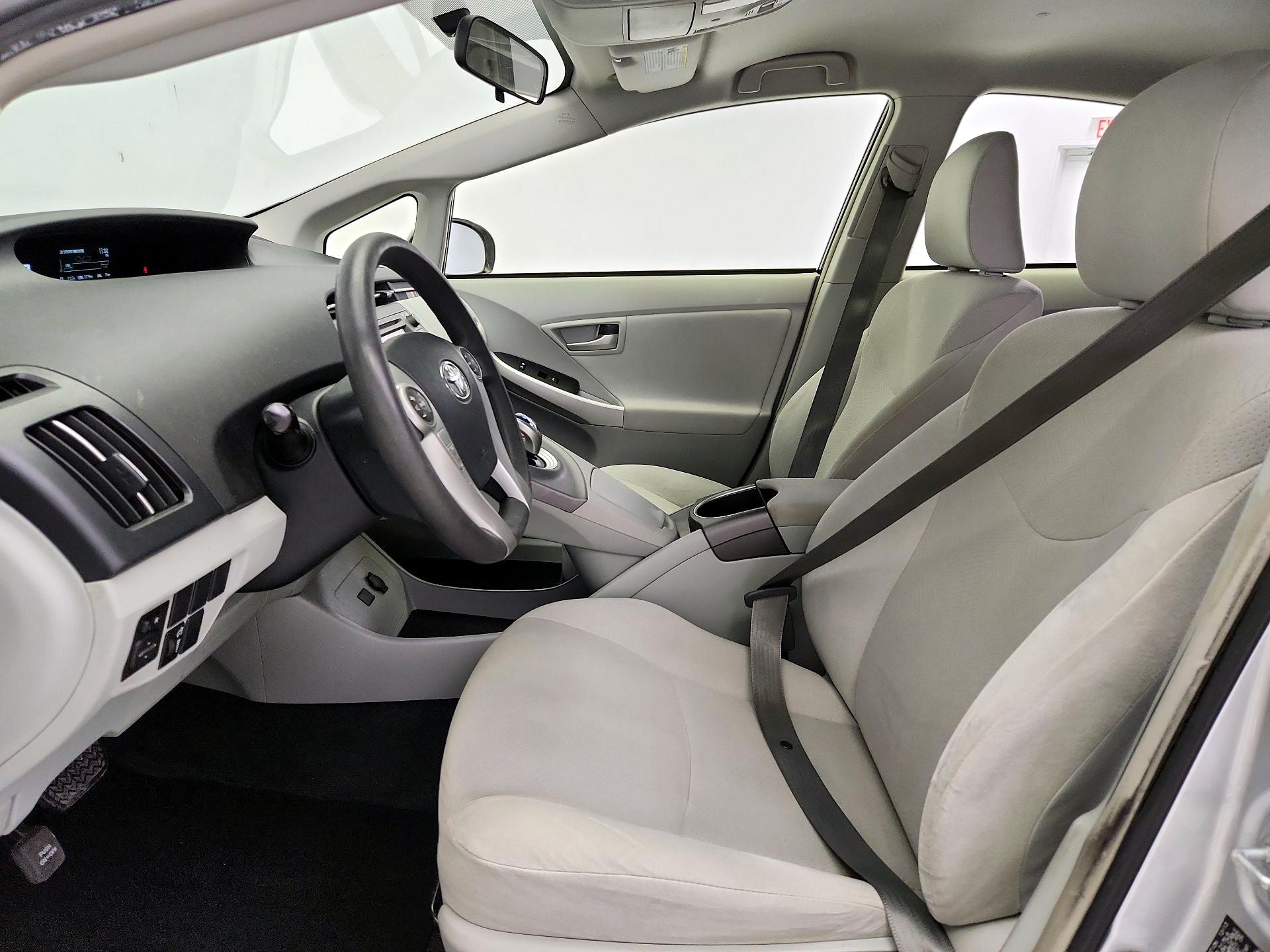 Thumbnail: 2014 Toyota Prius - 11