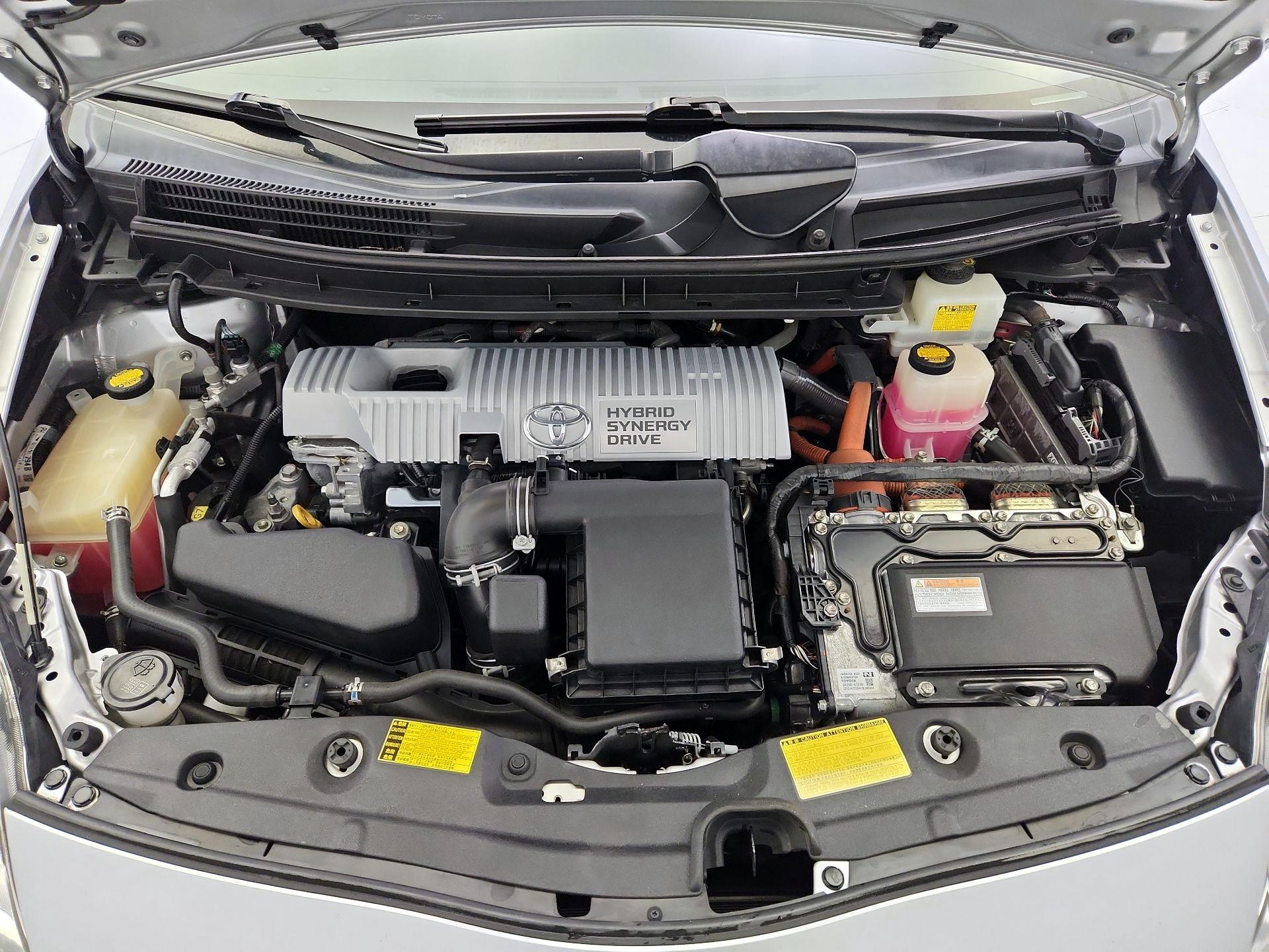 Thumbnail: 2014 Toyota Prius - 20