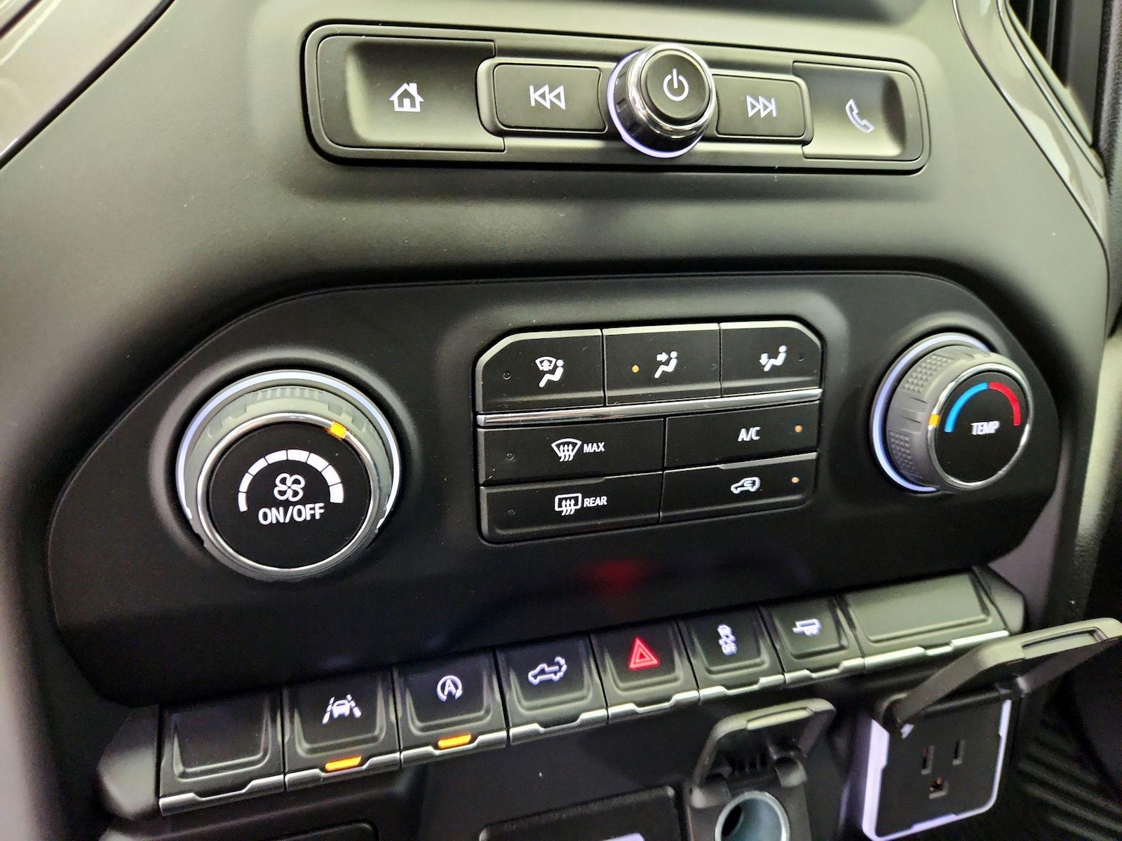 2026 Chevrolet Silverado 1500 Custom - Photo 18