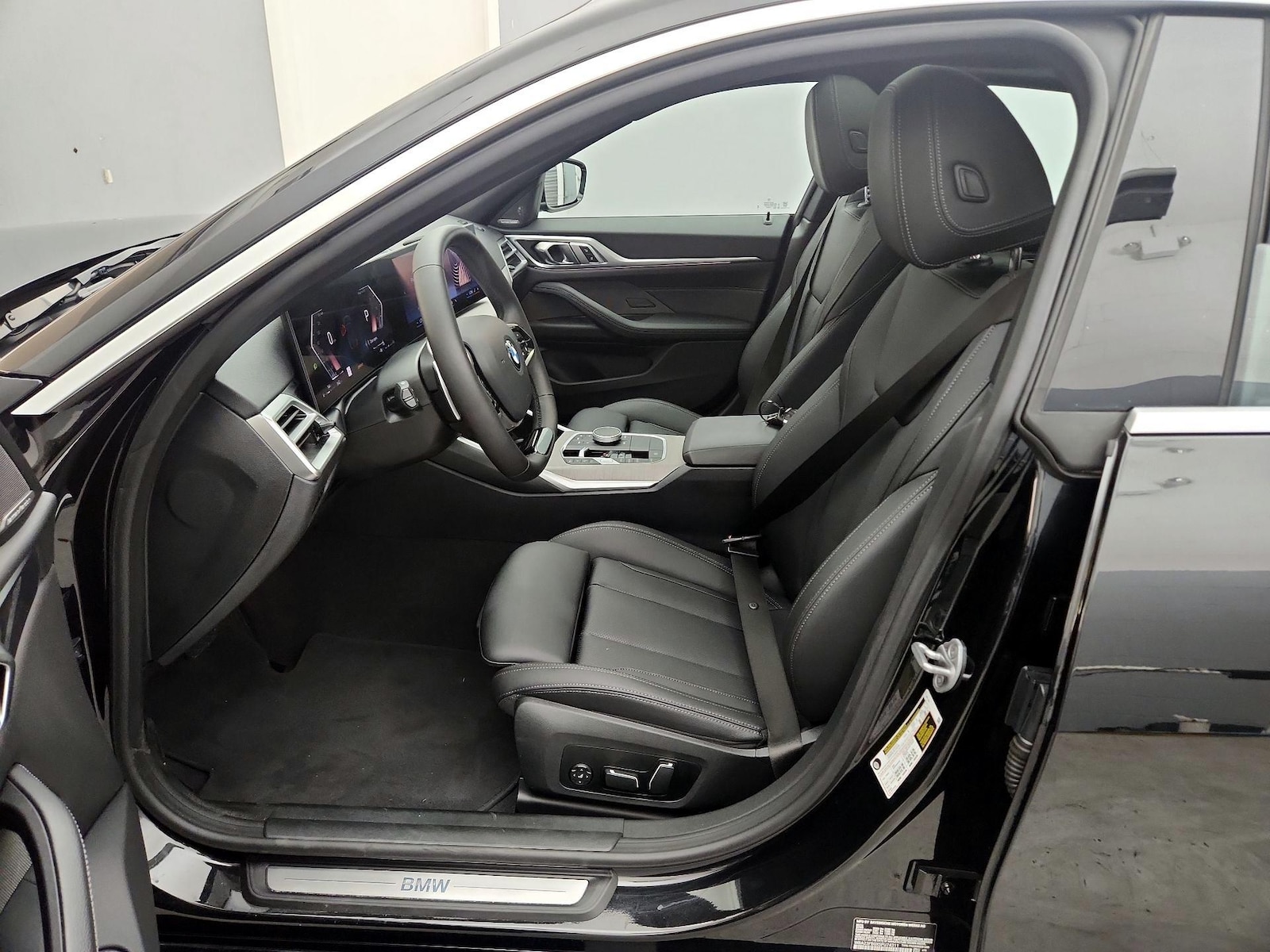 Power Seat(s) & Side Airbags