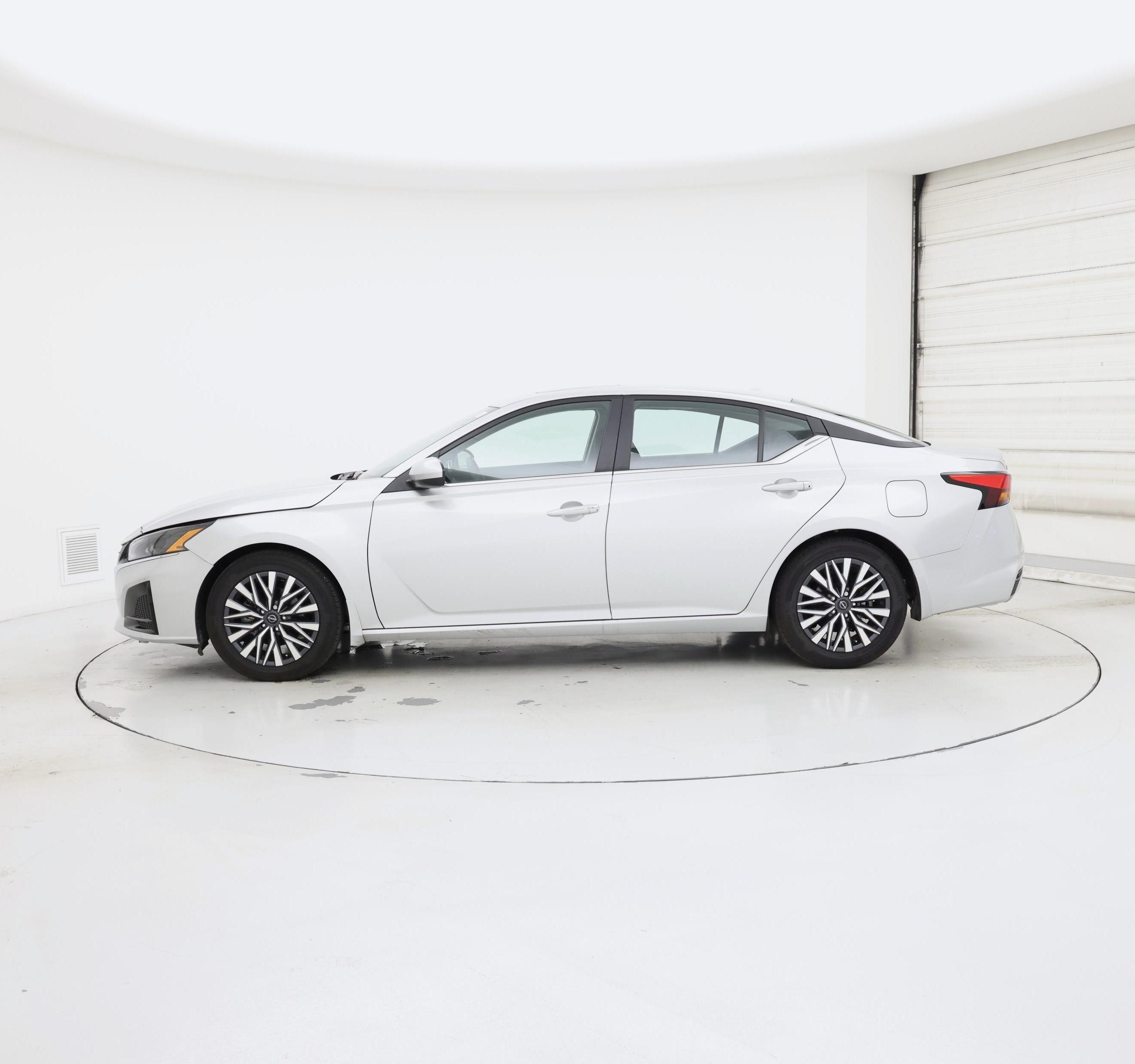 Thumbnail: 2024 Nissan Altima - 3