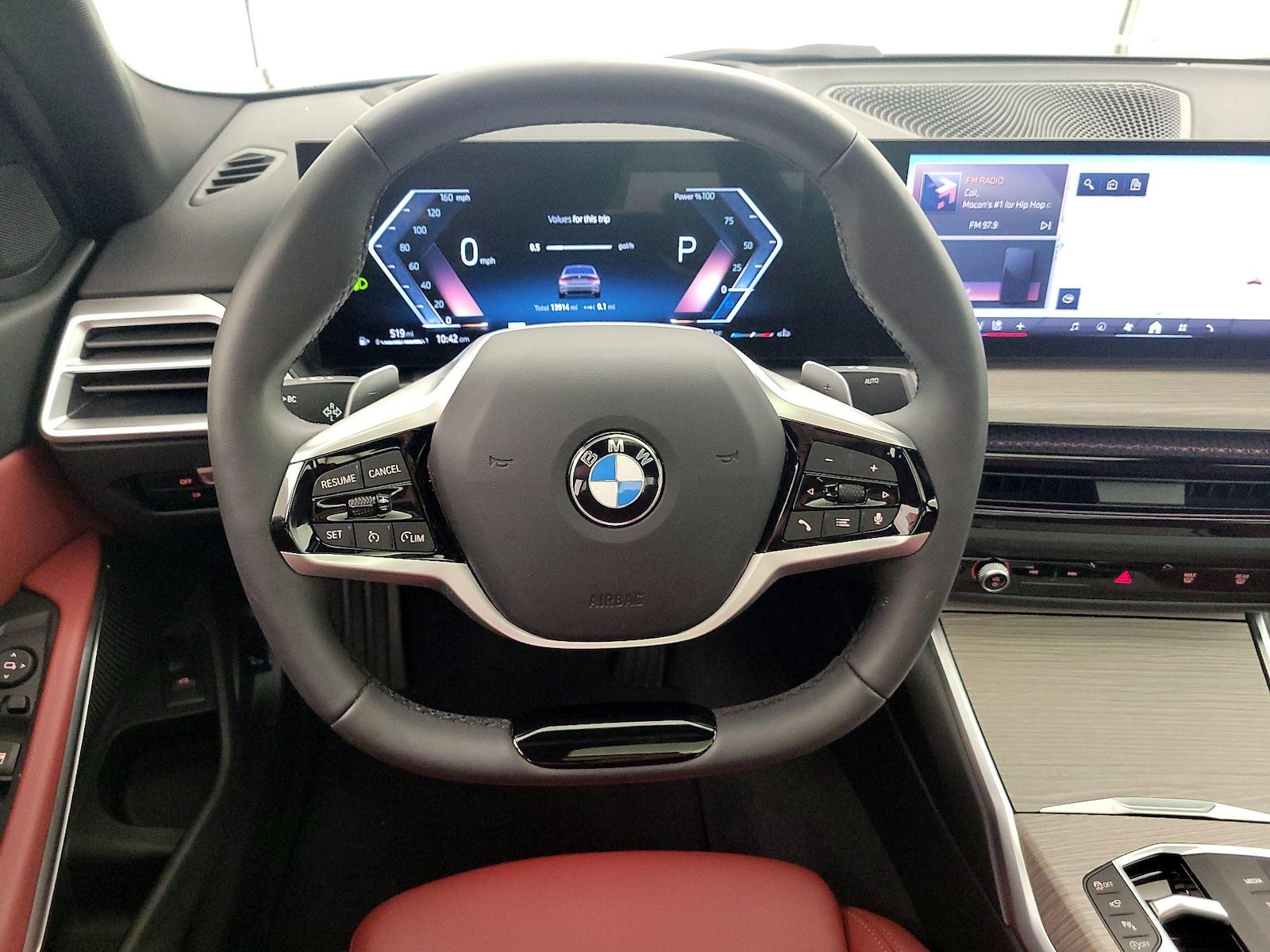 2025 BMW 3 Series 330i - Photo 11