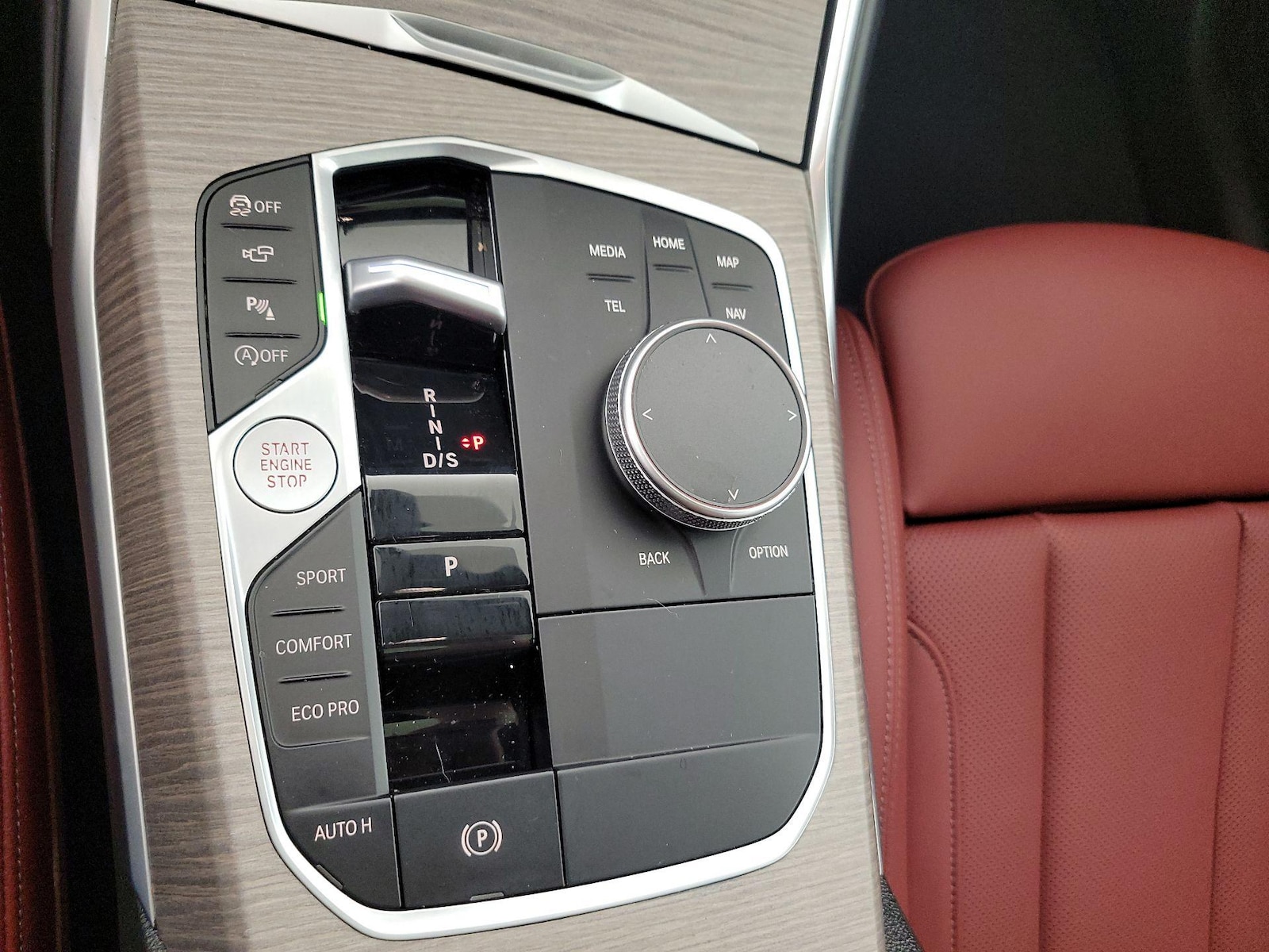 2025 BMW 3 Series 330i - Photo 19