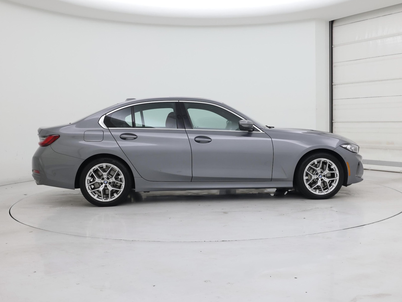 2025 BMW 3 Series 330i - Photo 8