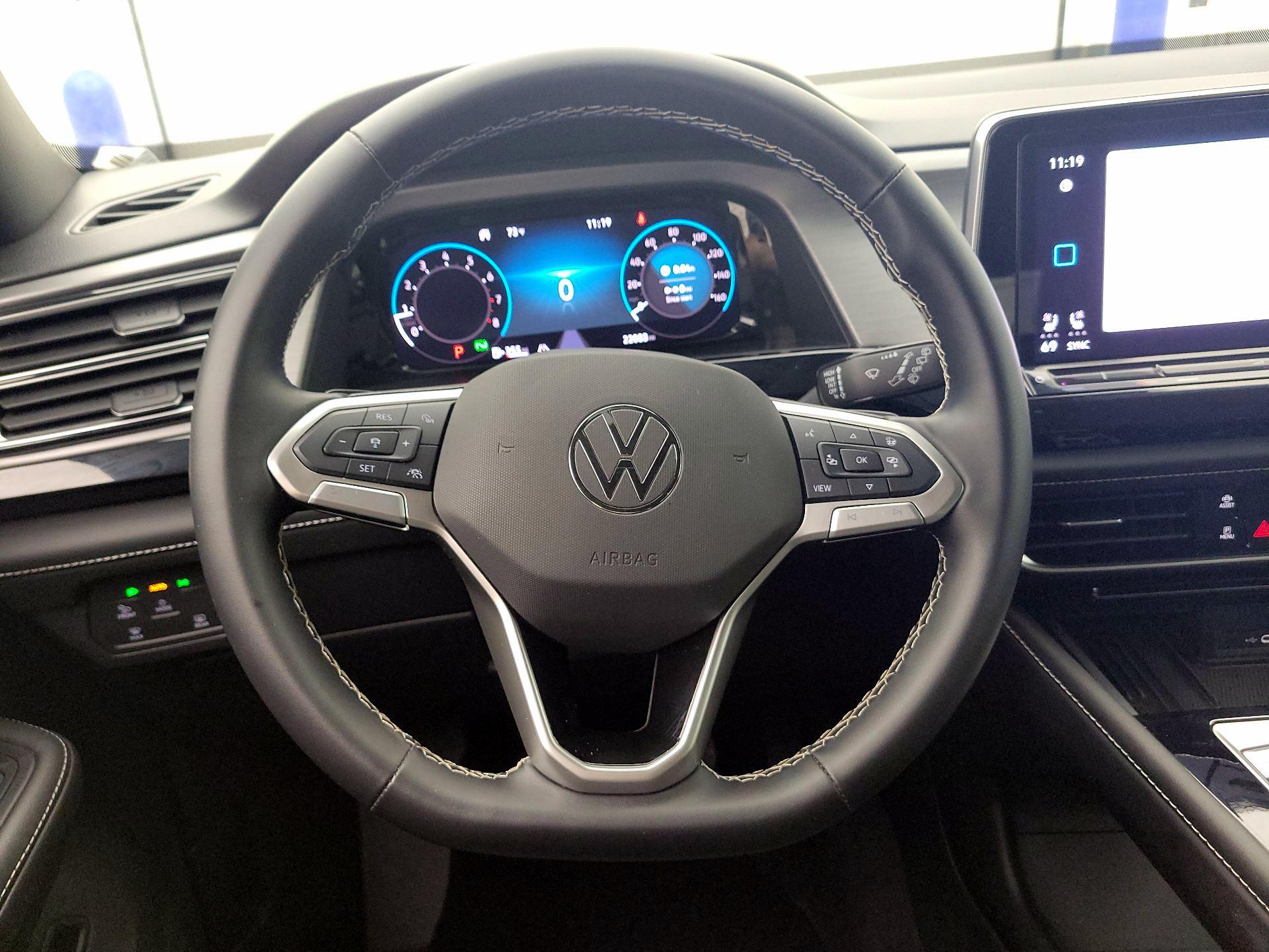 Thumbnail: 2025 Volkswagen Atlas - 10