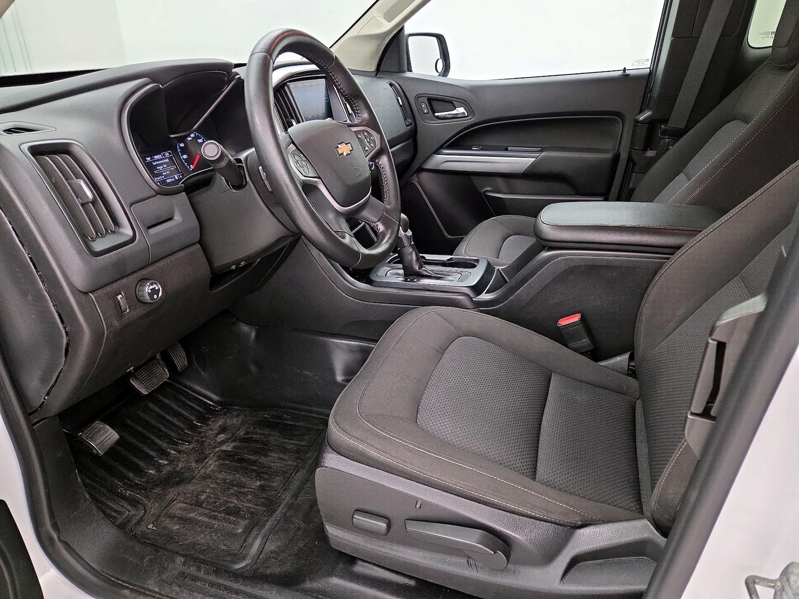 Power Seat(s) & Side Airbags