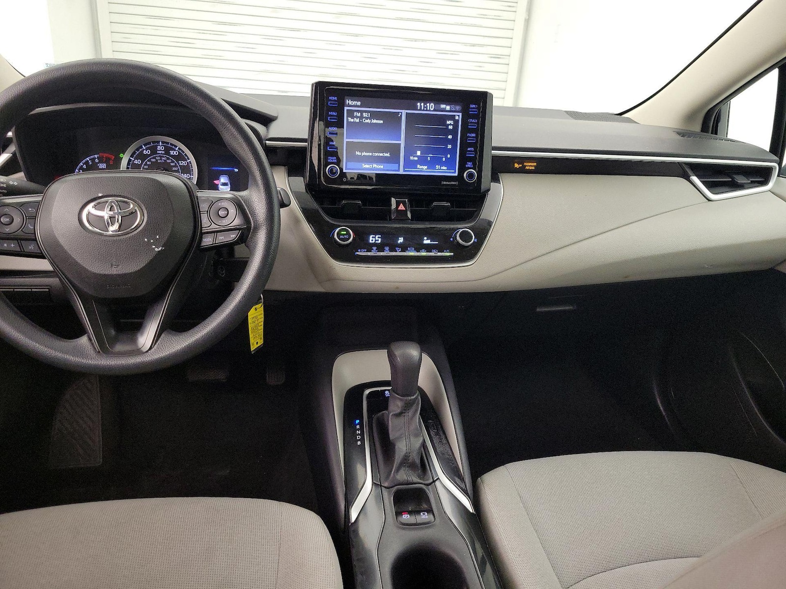 2022 Toyota Corolla LE - Photo 10