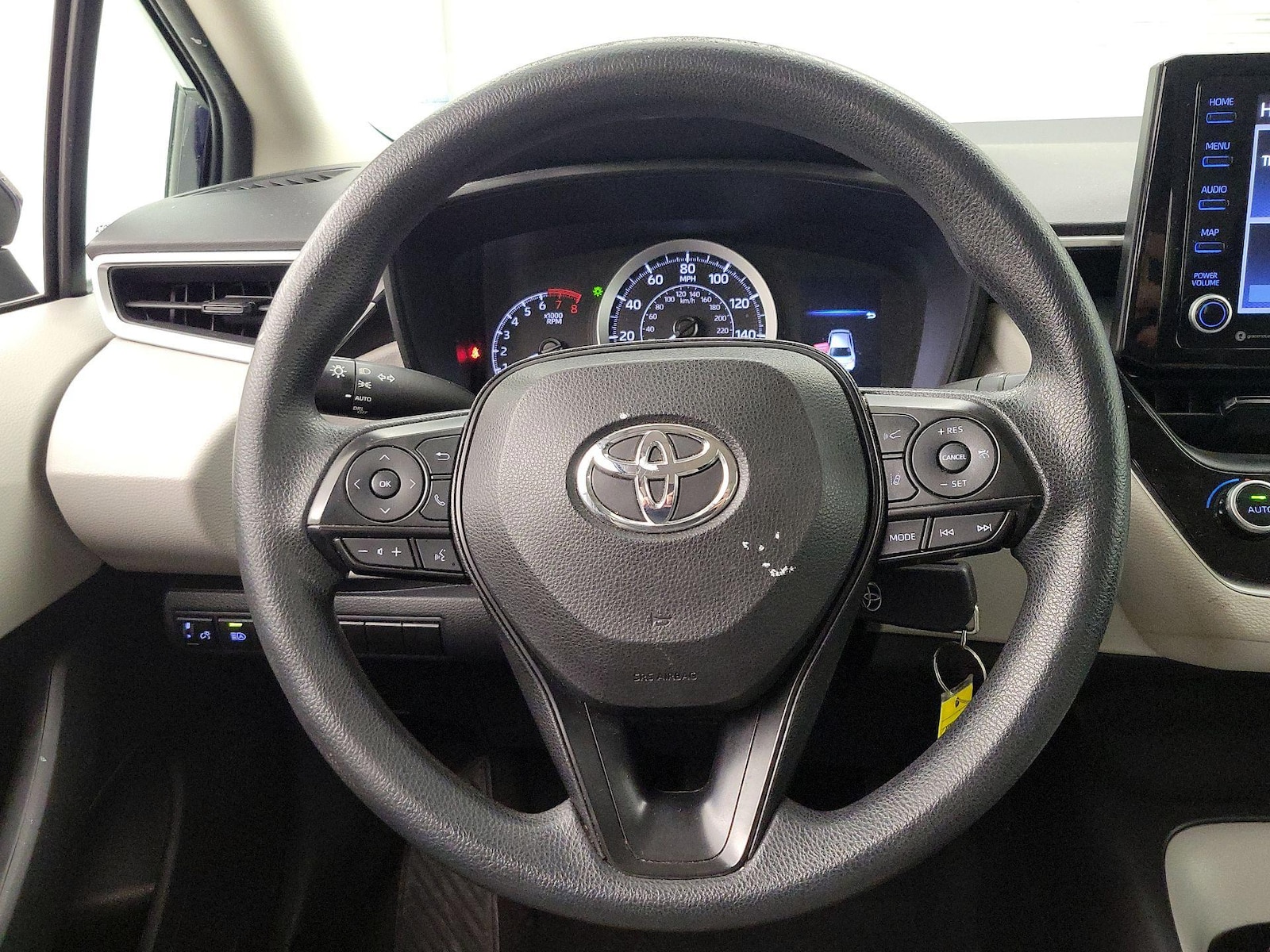 2022 Toyota Corolla LE - Photo 11