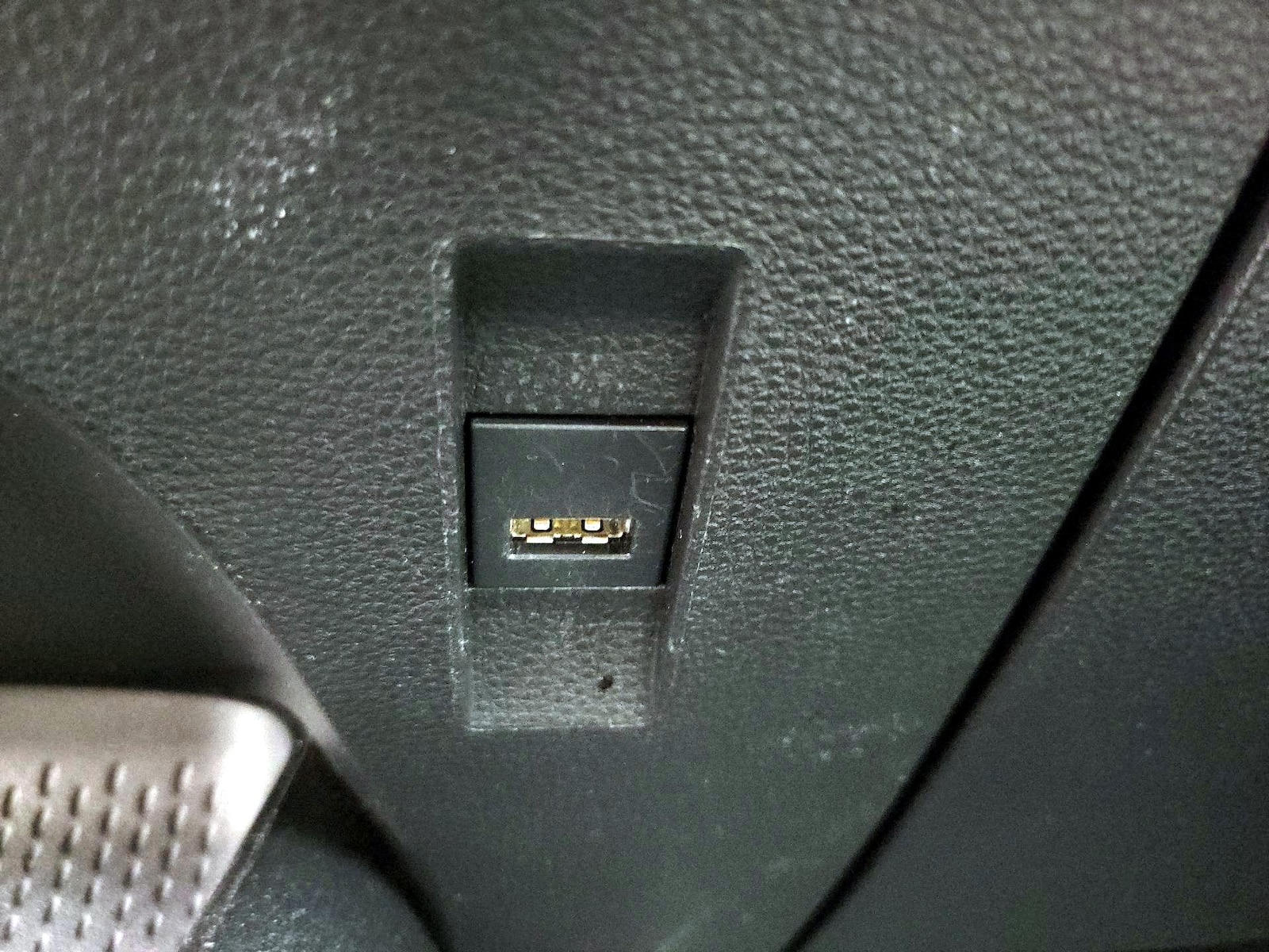 2022 Toyota Corolla LE - Photo 19
