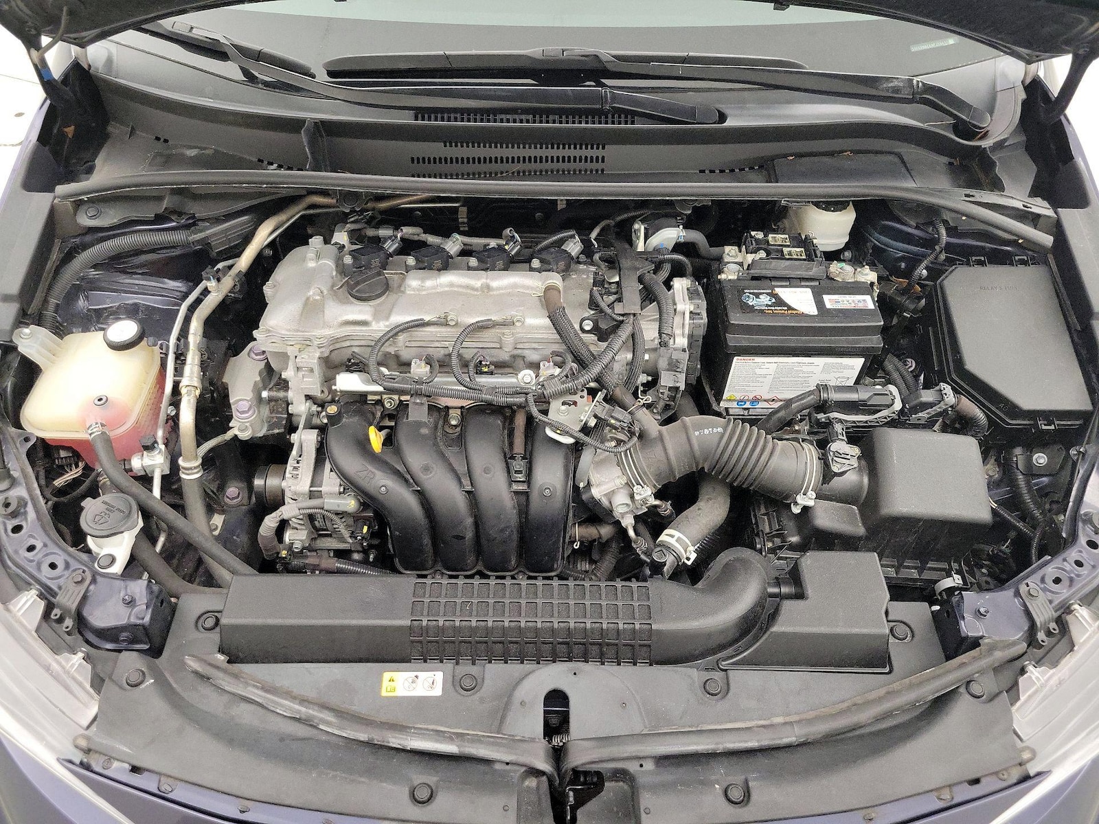 2022 Toyota Corolla LE - Photo 23