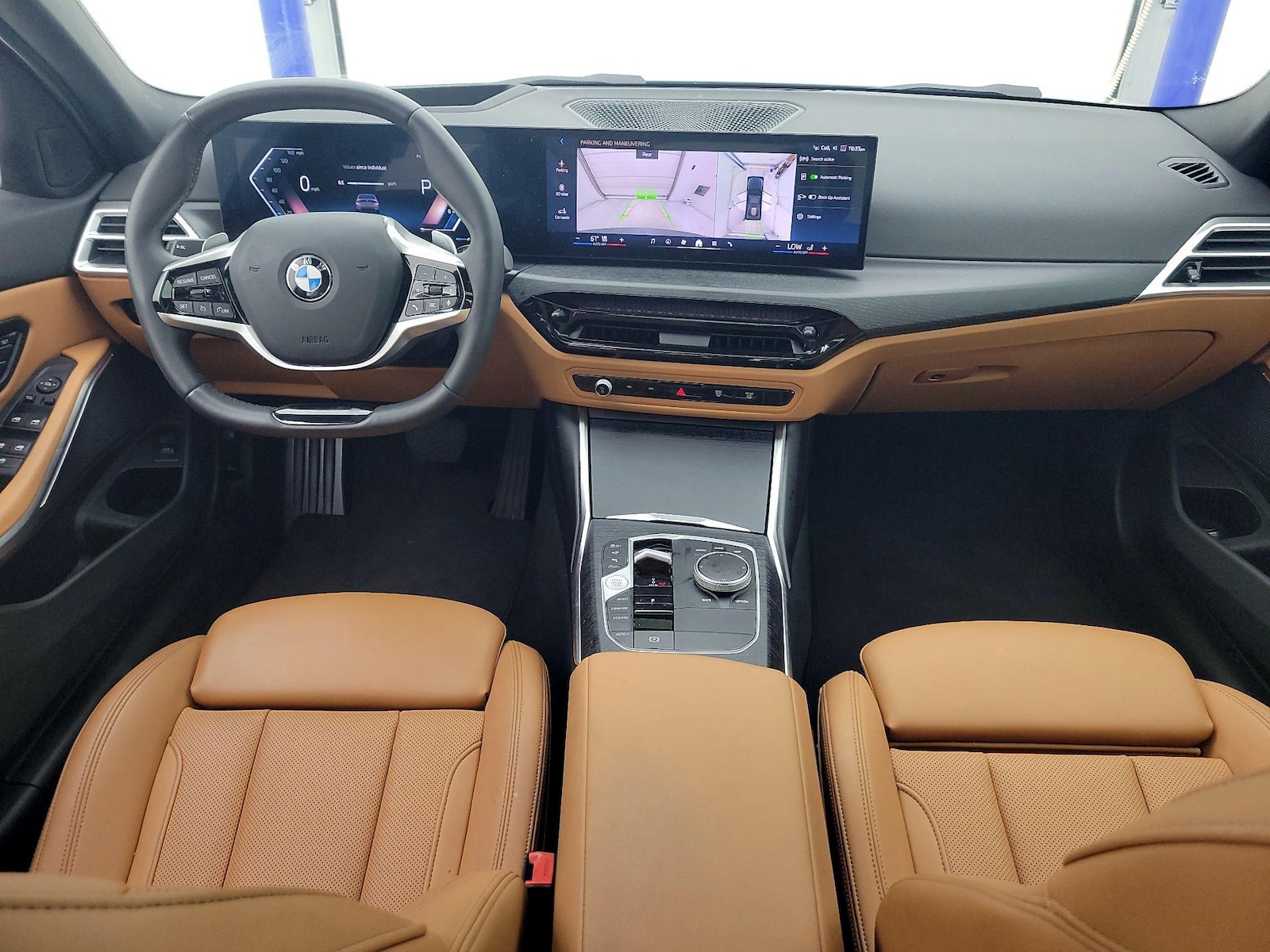 2025 BMW 3 Series 330i - Photo 10