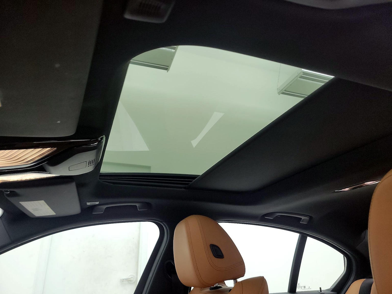 2025 BMW 3 Series 330i - Photo 20