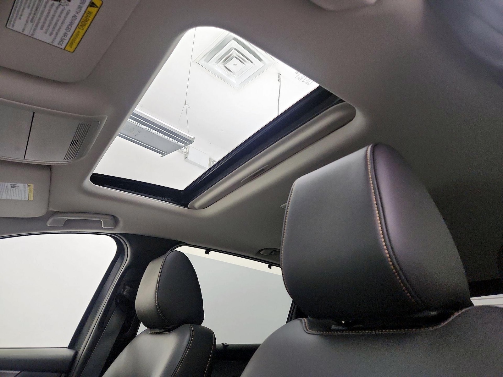 Sunroof(s) & Overhead Airbags
