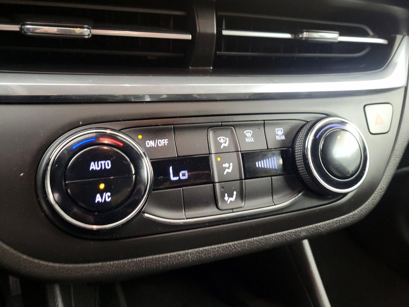 2024 Buick Envista Preferred - Photo 17