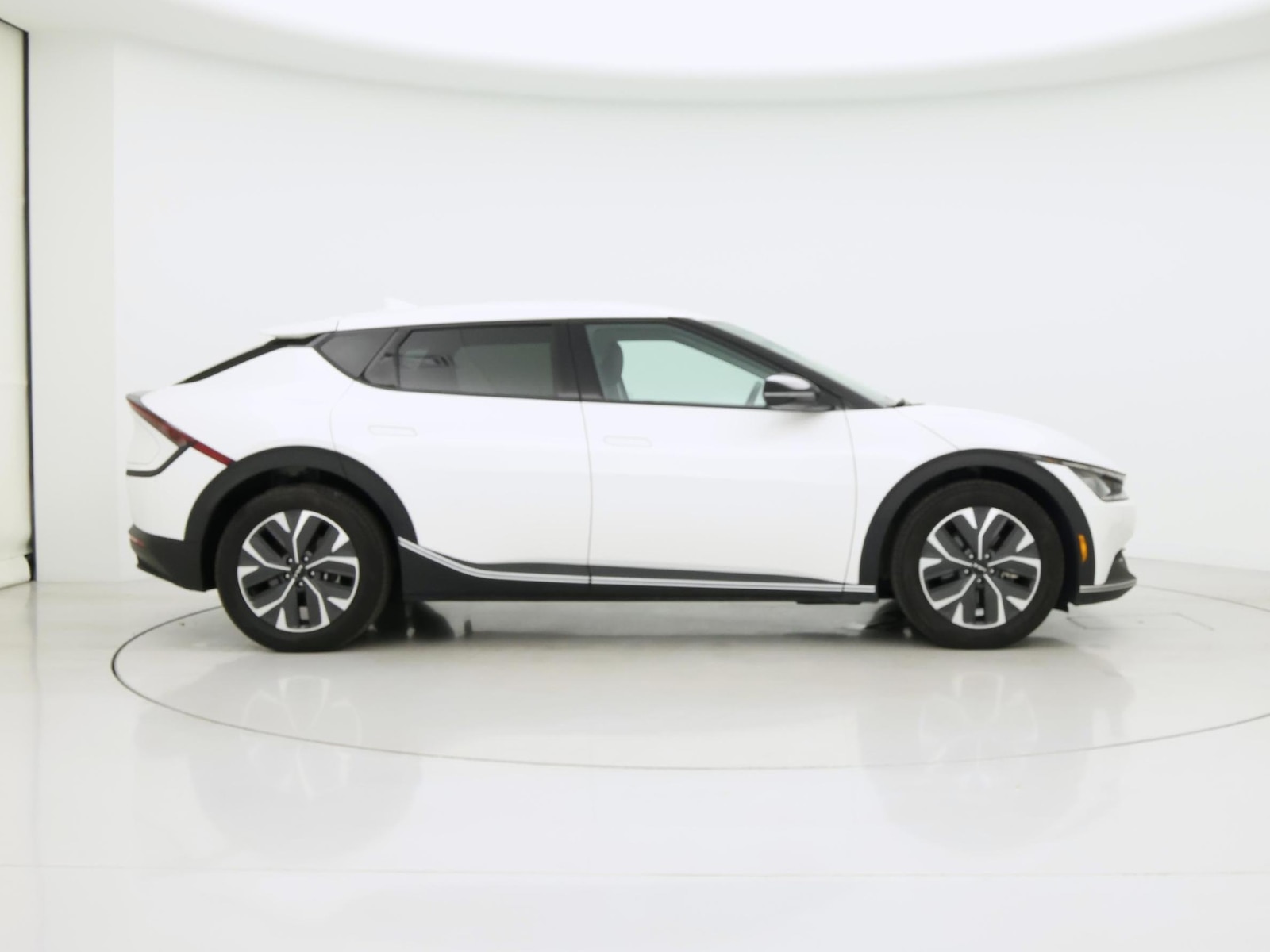 2024 Kia EV6 Light L/R - Photo 8