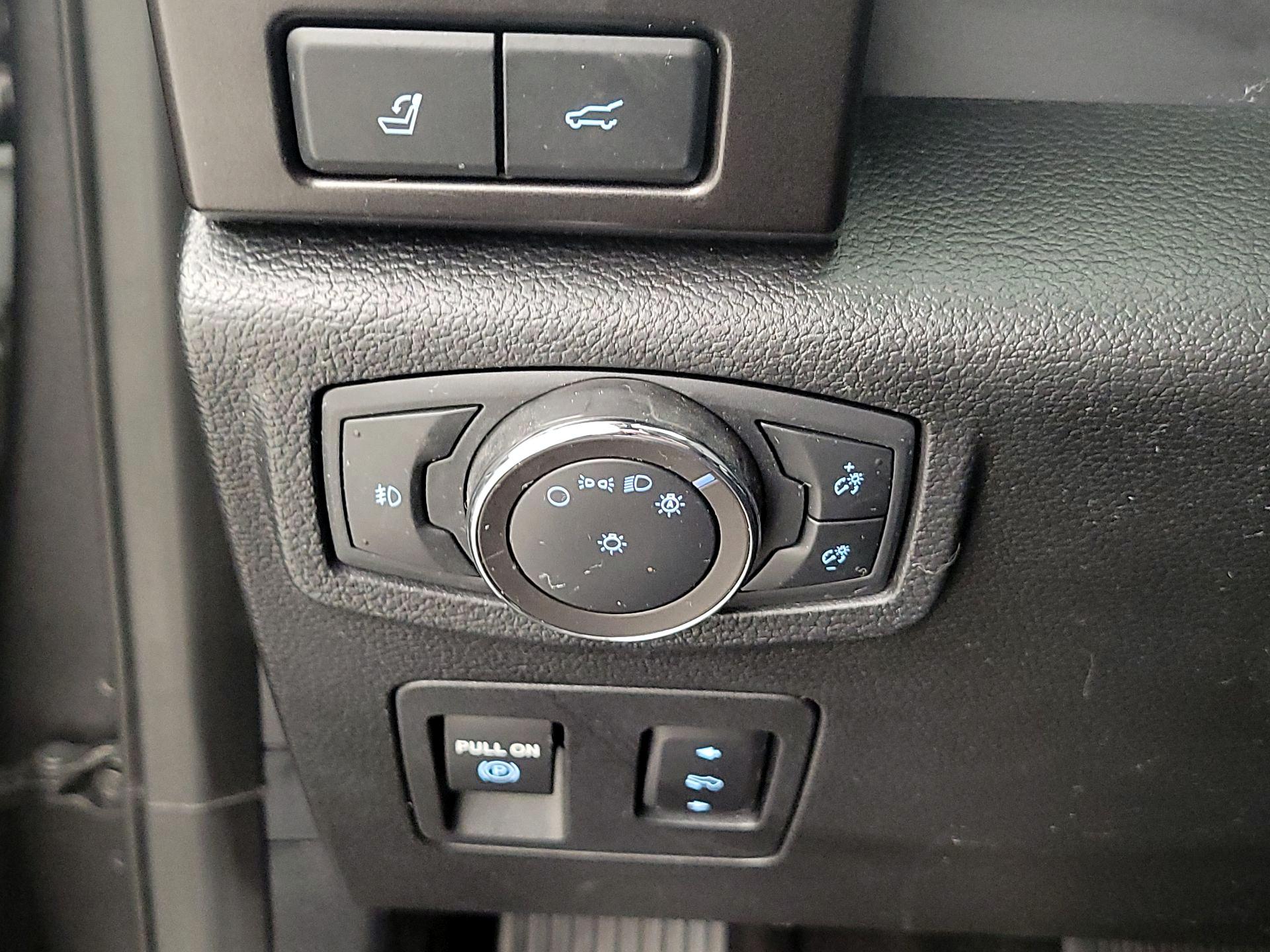 Thumbnail: 2020 Ford Expedition - 13