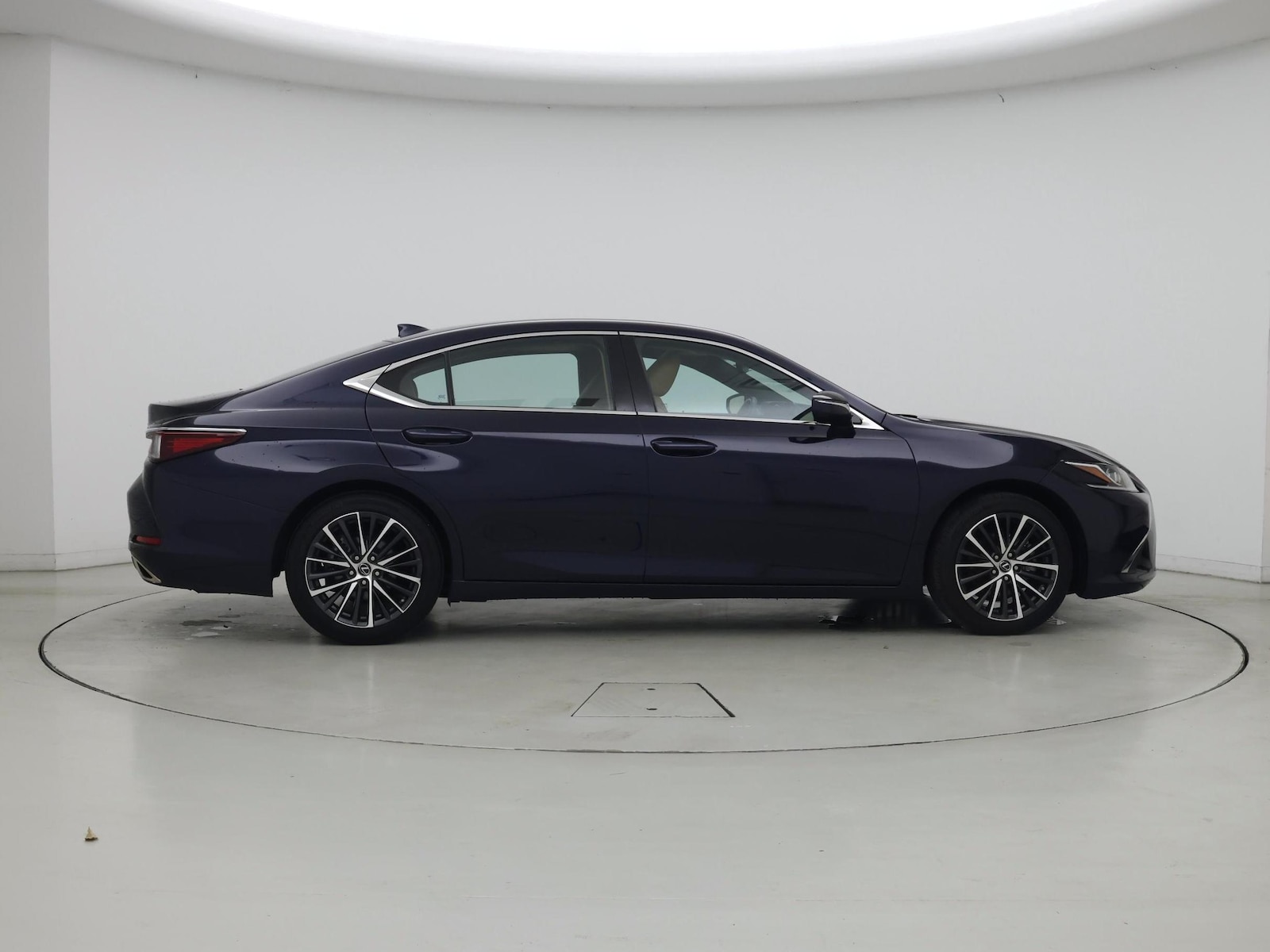 2024 Lexus ES 350 - Photo 8
