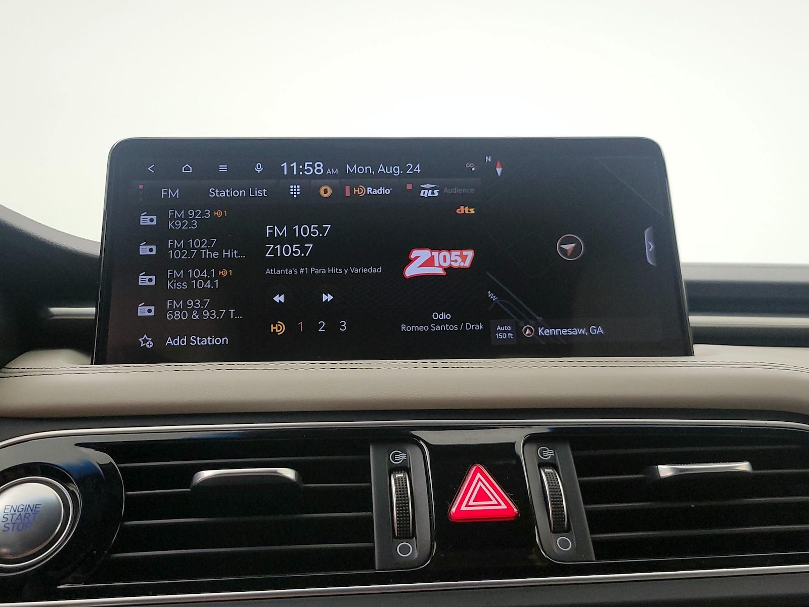 2023 GENESIS G70 Standard - Photo 17