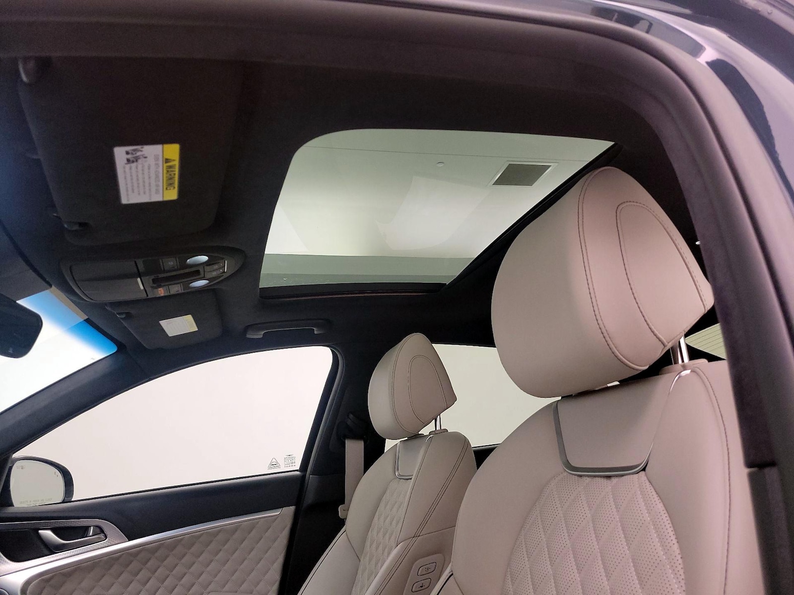 2023 GENESIS G70 Standard - Photo 21