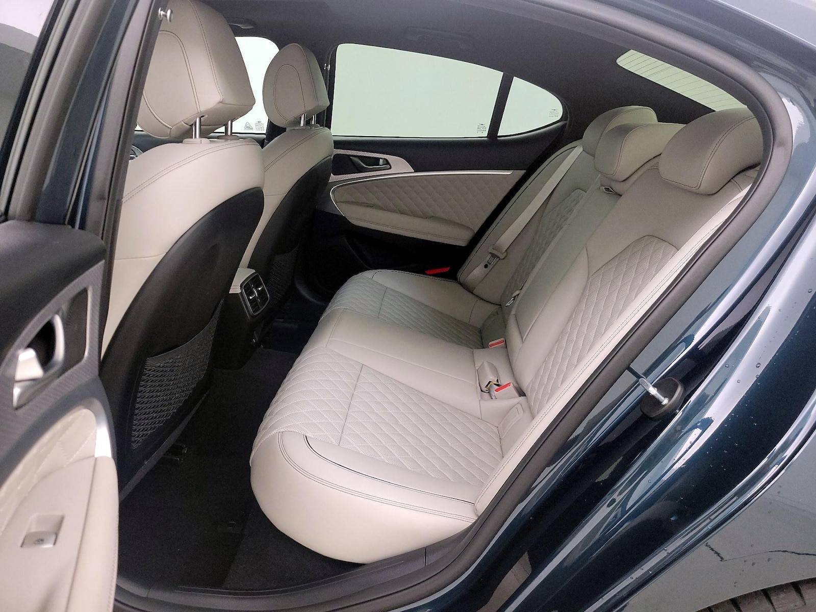 2023 GENESIS G70 Standard - Photo 22