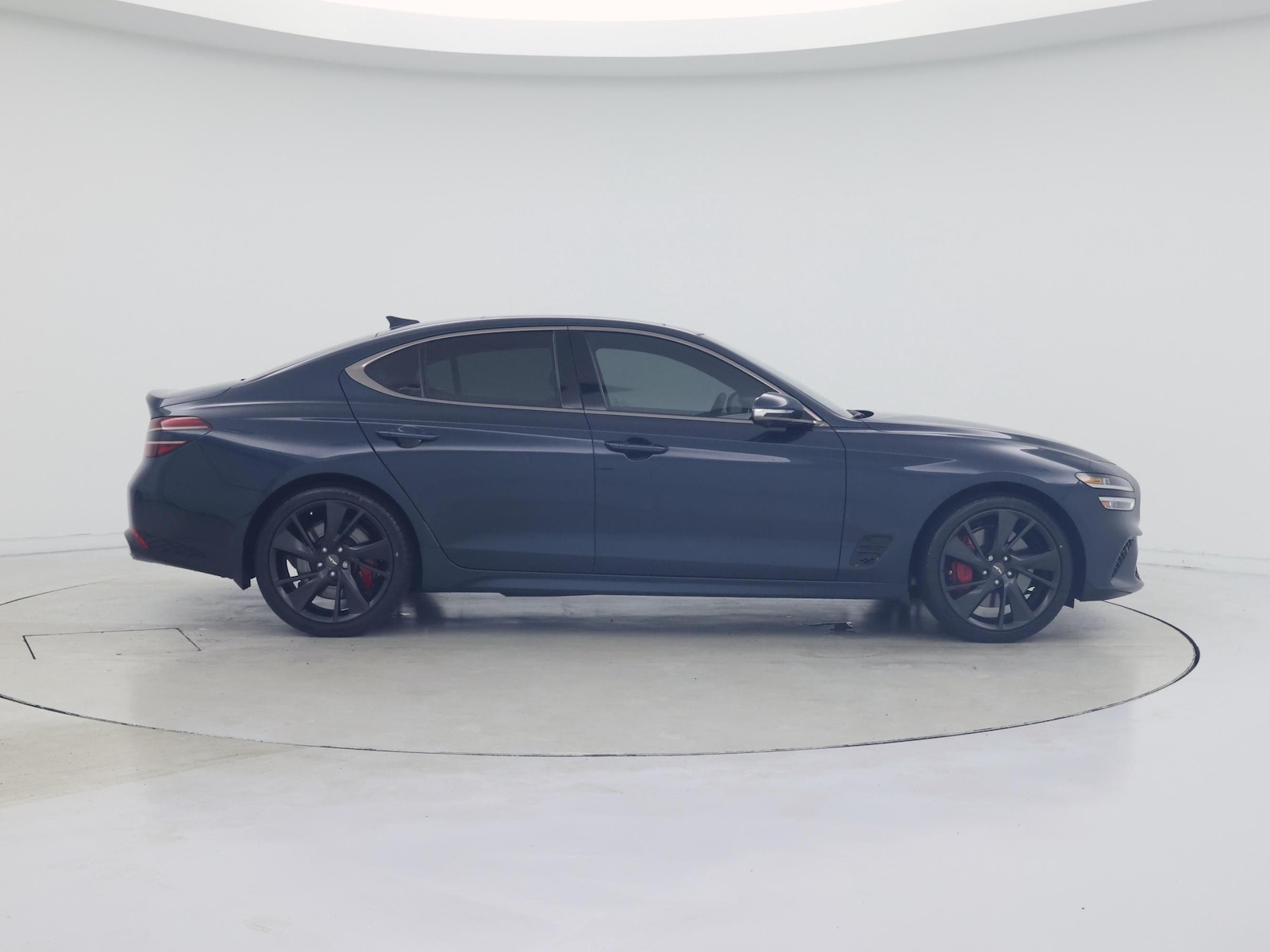 2023 GENESIS G70 Standard - Photo 8