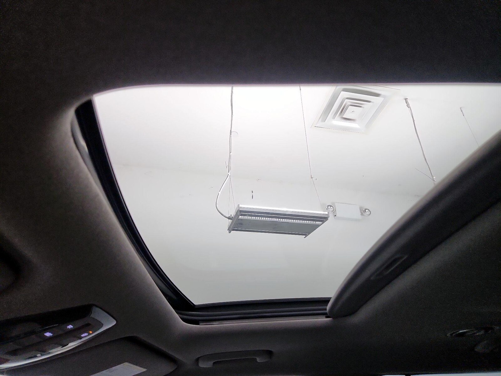Sunroof(s) & Skylight(s)