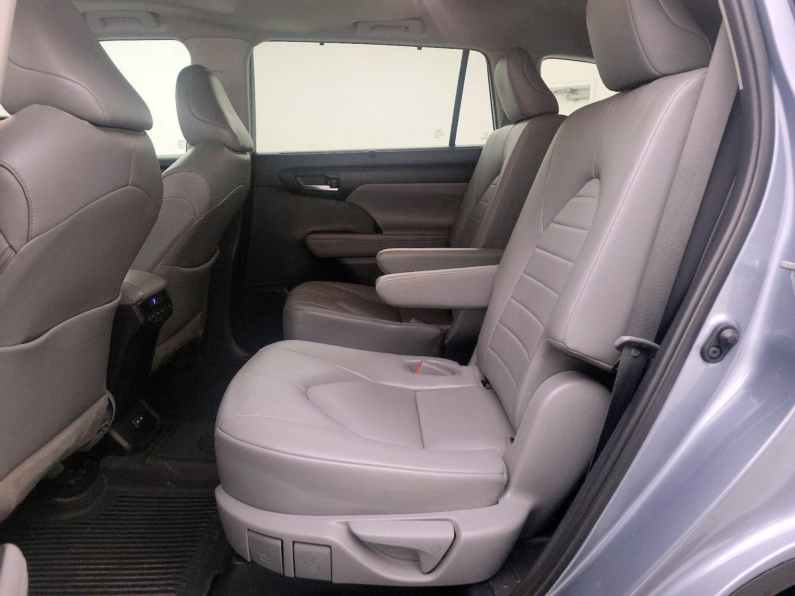 2022 Toyota Highlander XLE - Photo 21
