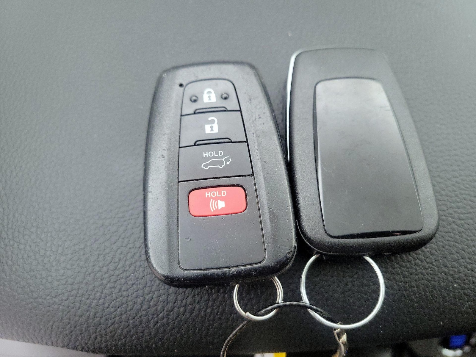 2022 Toyota Highlander XLE - Photo 26