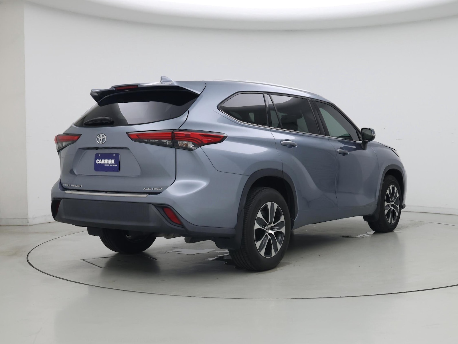 2022 Toyota Highlander XLE - Photo 9
