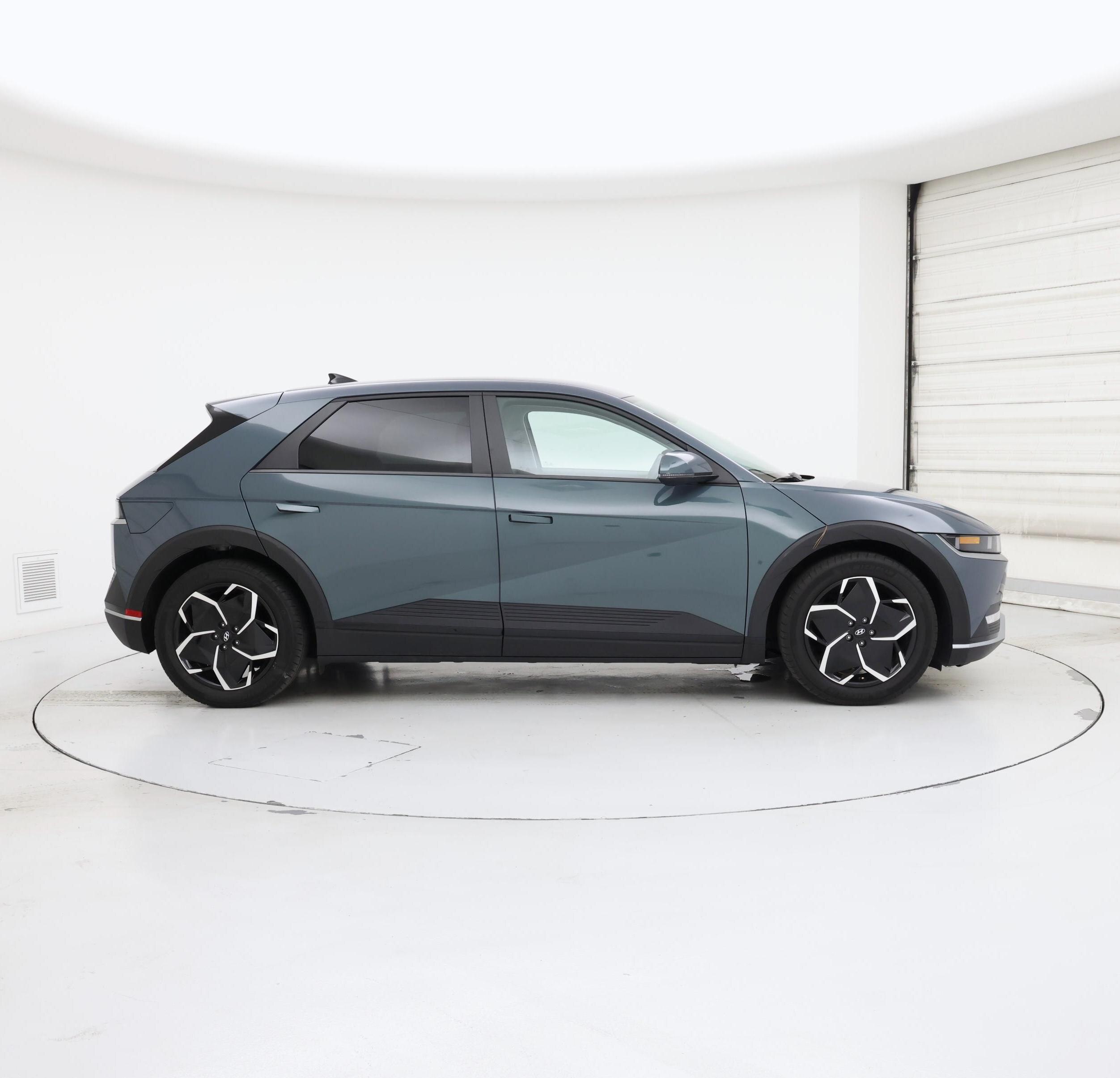 Thumbnail: 2023 Hyundai Ioniq 5 - 7