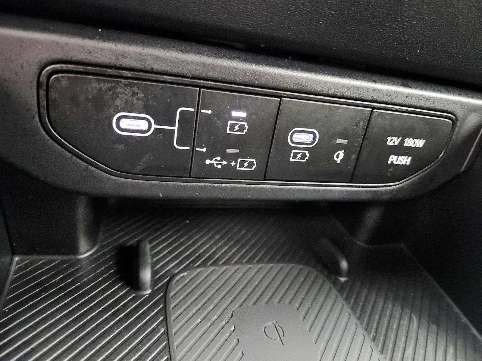 2025 Kia K4 GT-Line - Photo 20