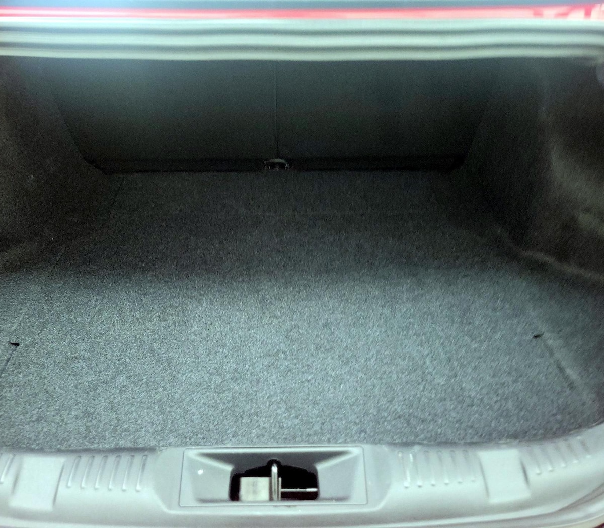 Trunk/Cargo (Seats Up)