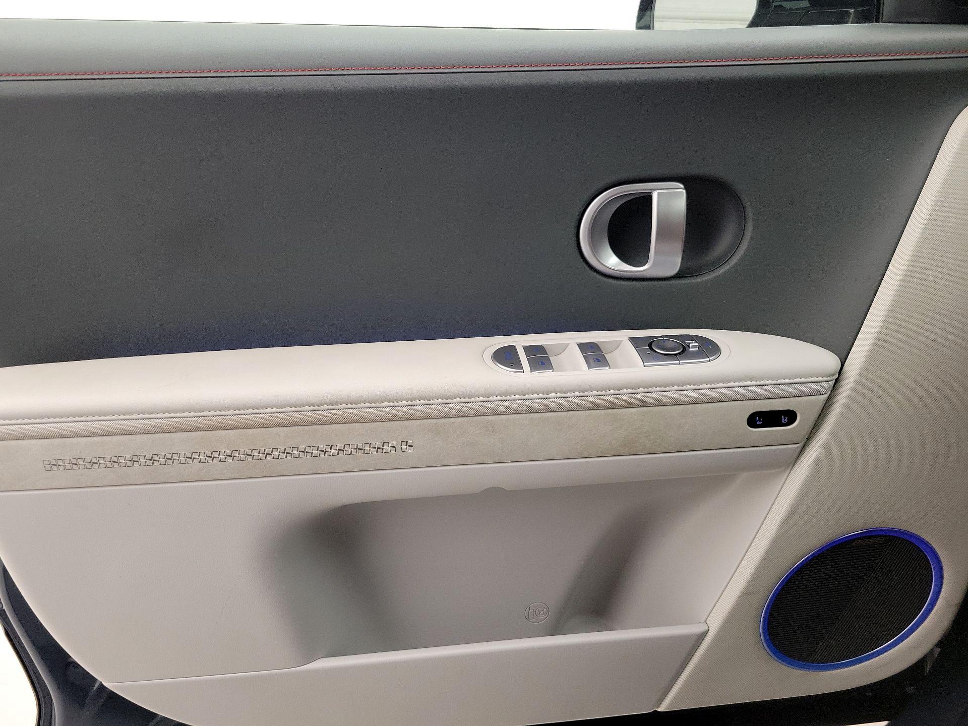 Thumbnail: 2023 Hyundai Ioniq 5 - 12