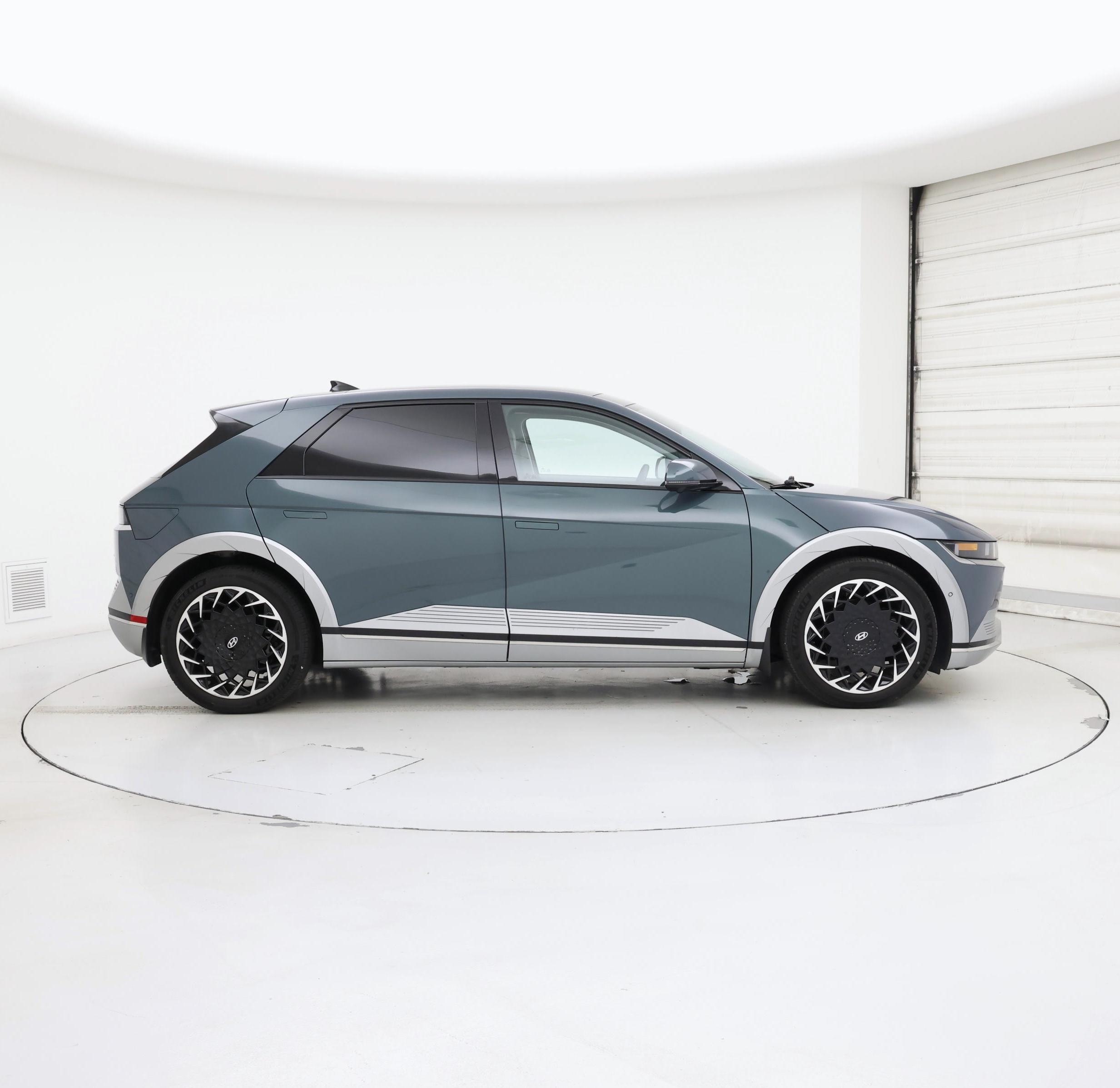 Thumbnail: 2023 Hyundai Ioniq 5 - 7