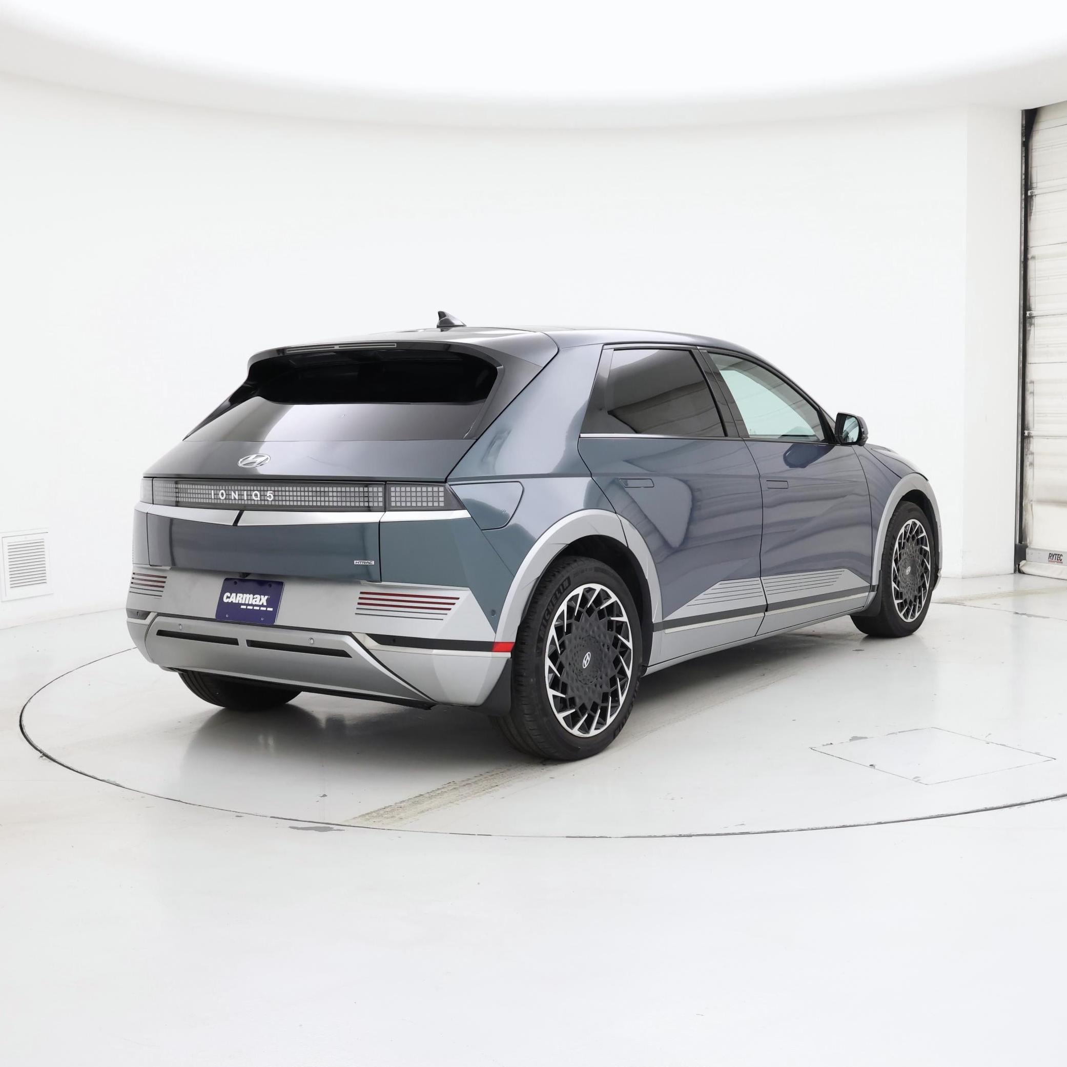 Thumbnail: 2023 Hyundai Ioniq 5 - 8