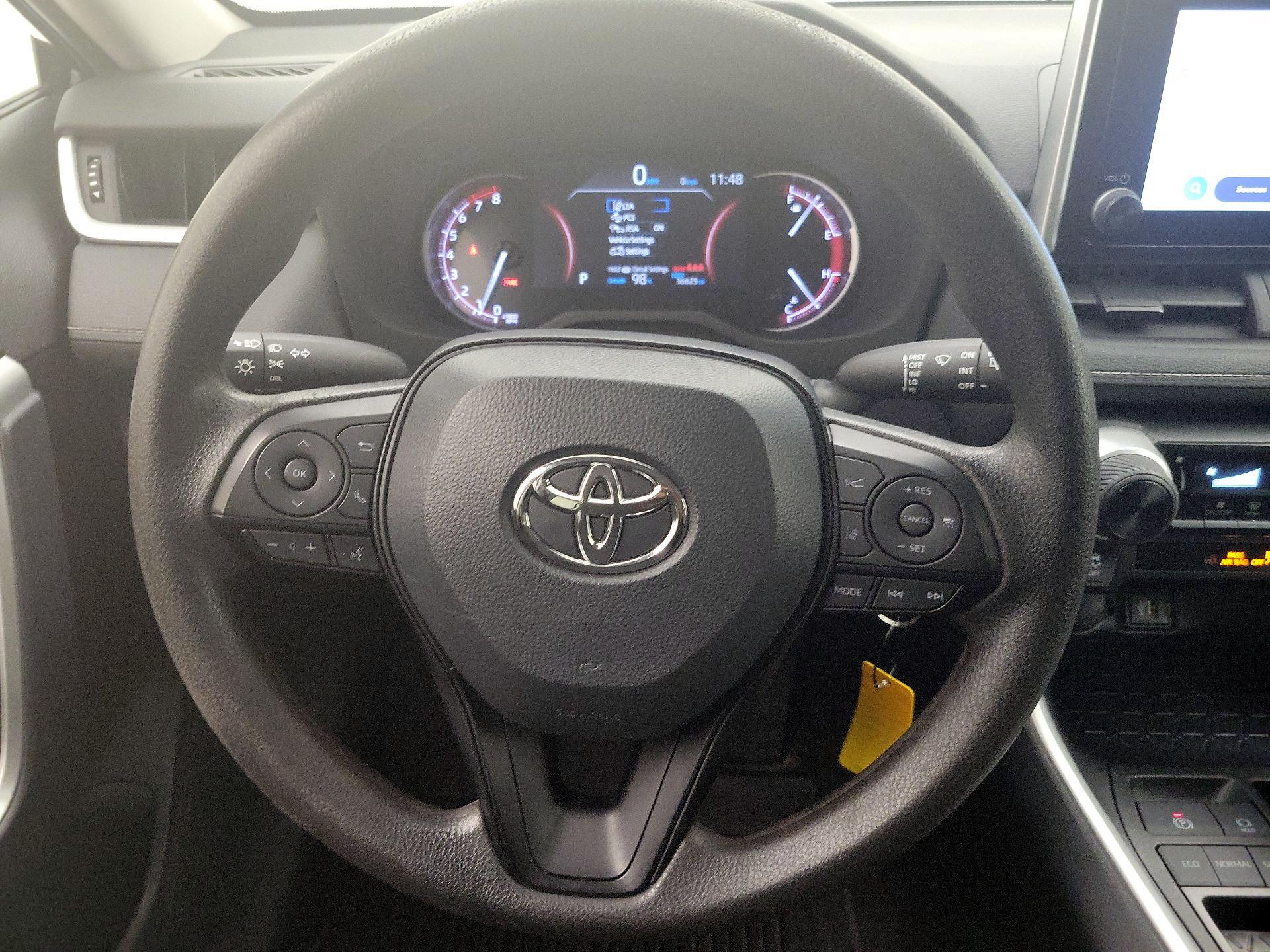 Thumbnail: 2025 Toyota RAV4 - 10
